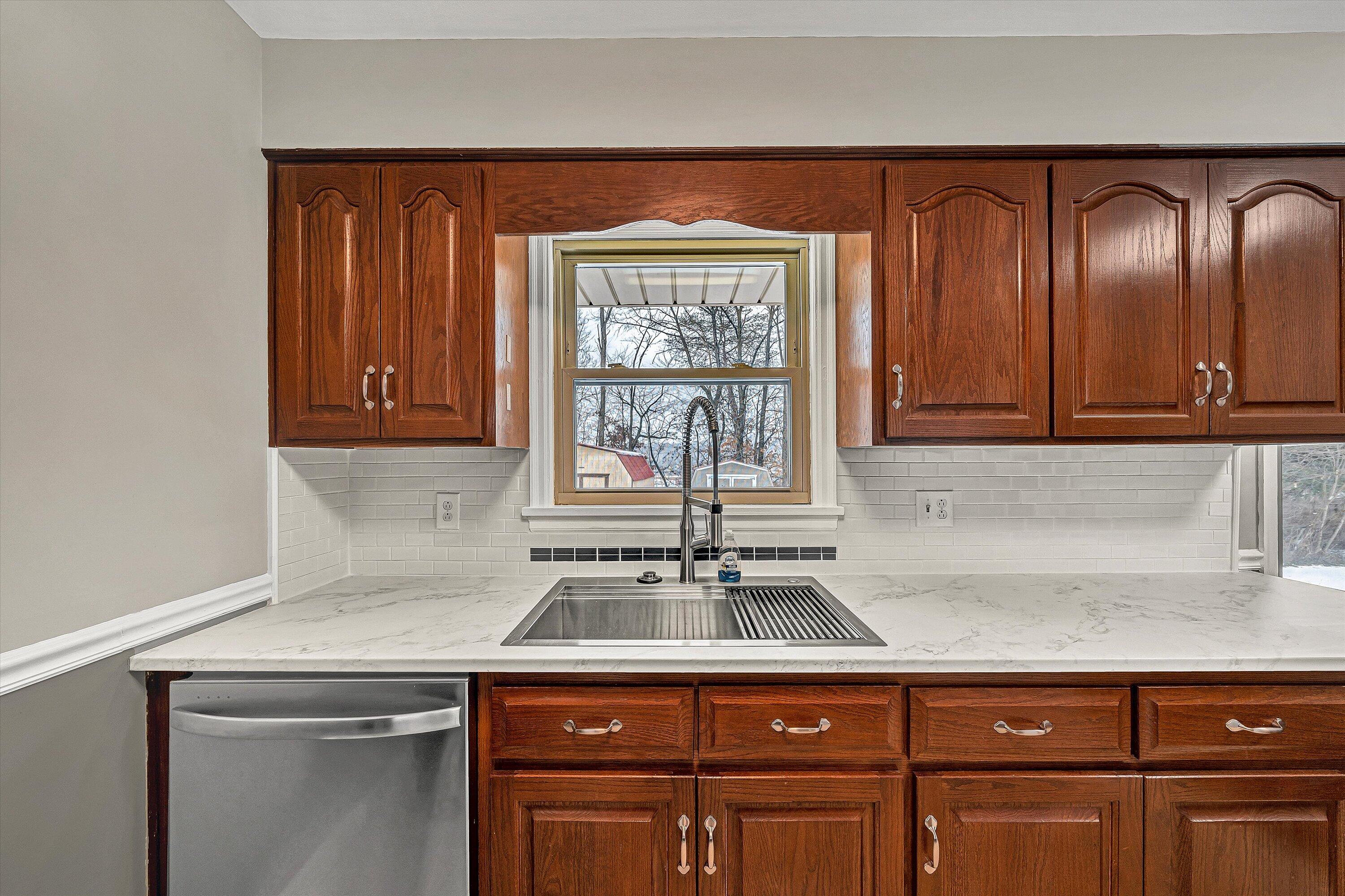 2409 Rollingwood DR