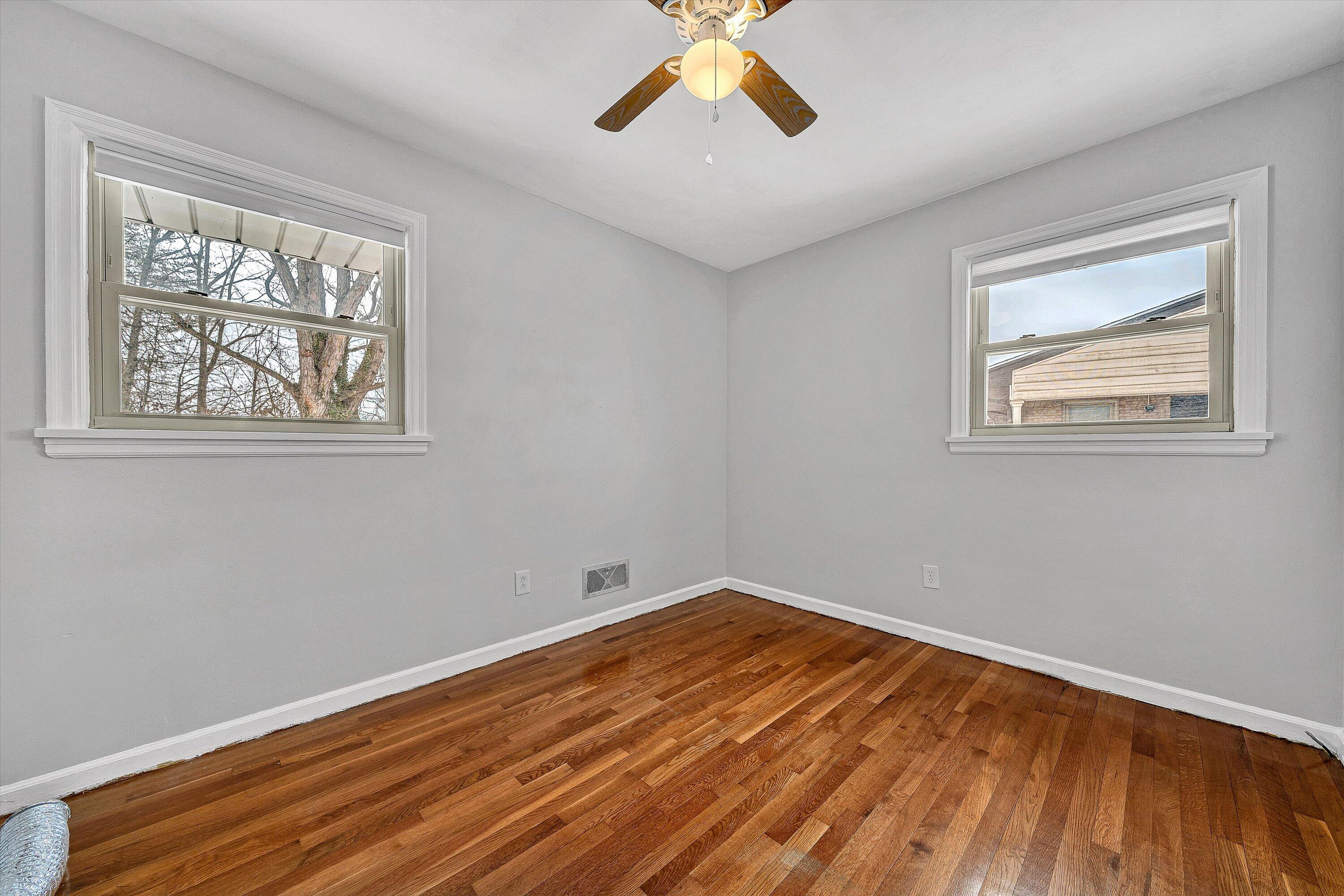 2409 Rollingwood DR