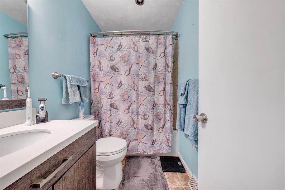 135 Silverbirch DR