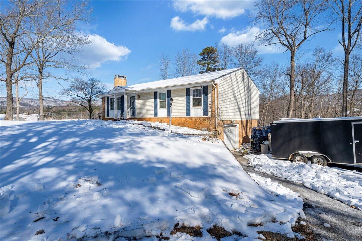 135 Silverbirch DR