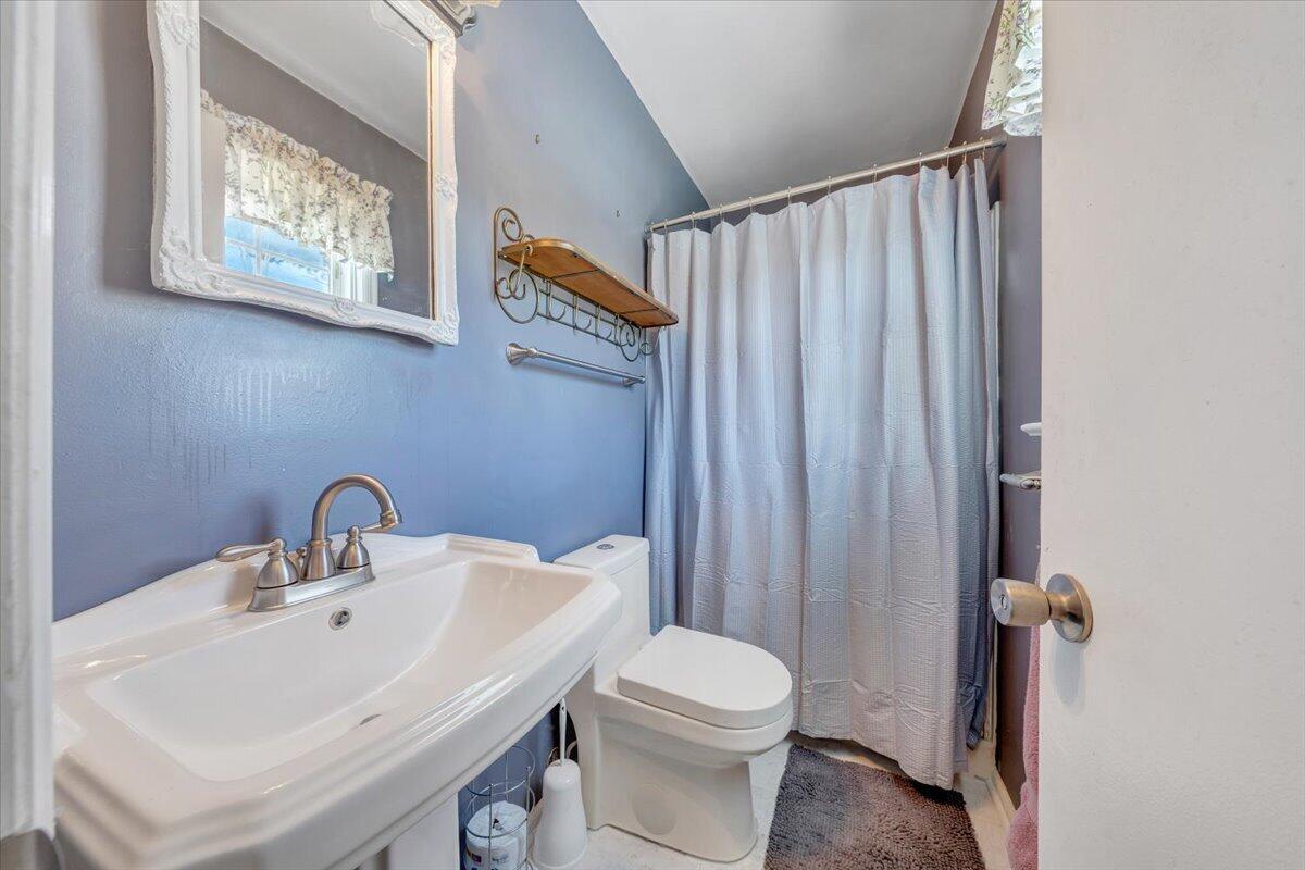 135 Silverbirch DR