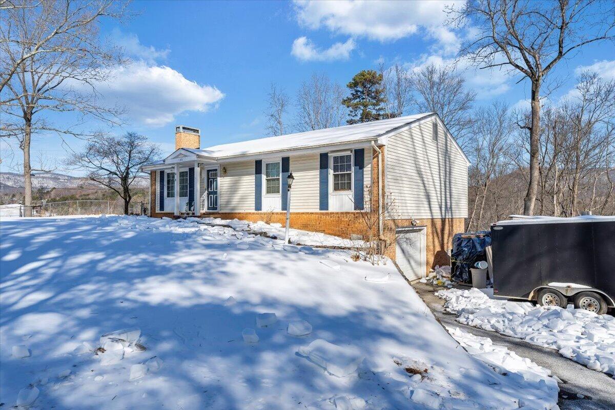 135 Silverbirch DR