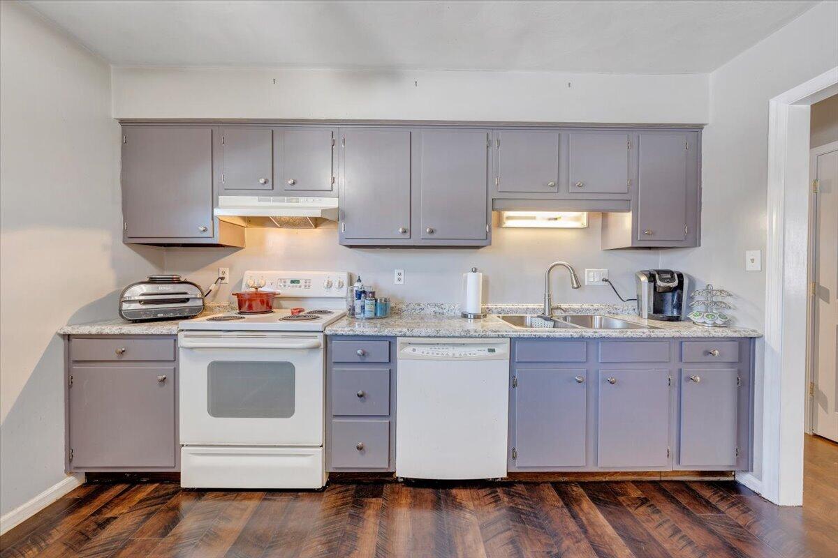 135 Silverbirch DR