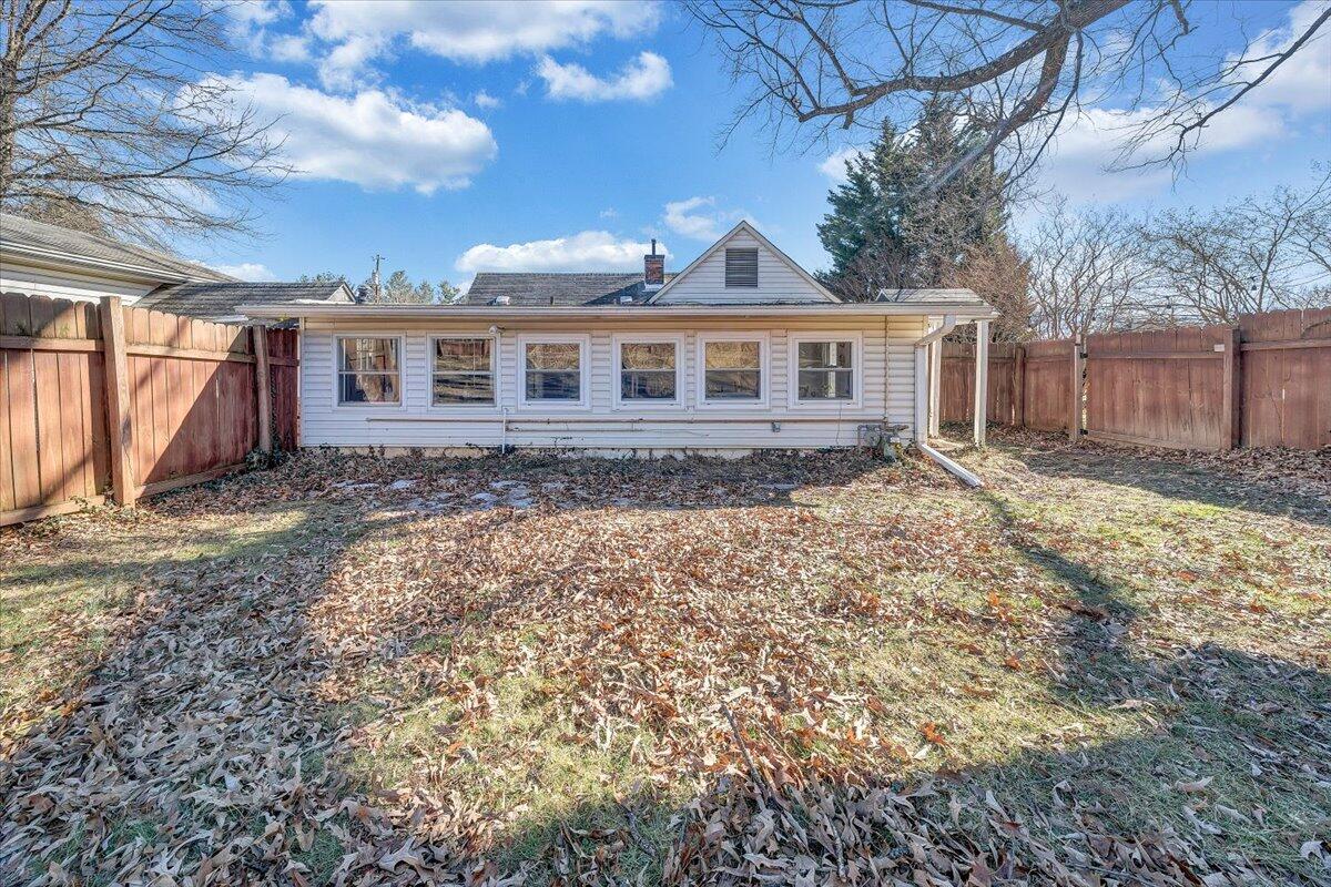 29 Corbett ST