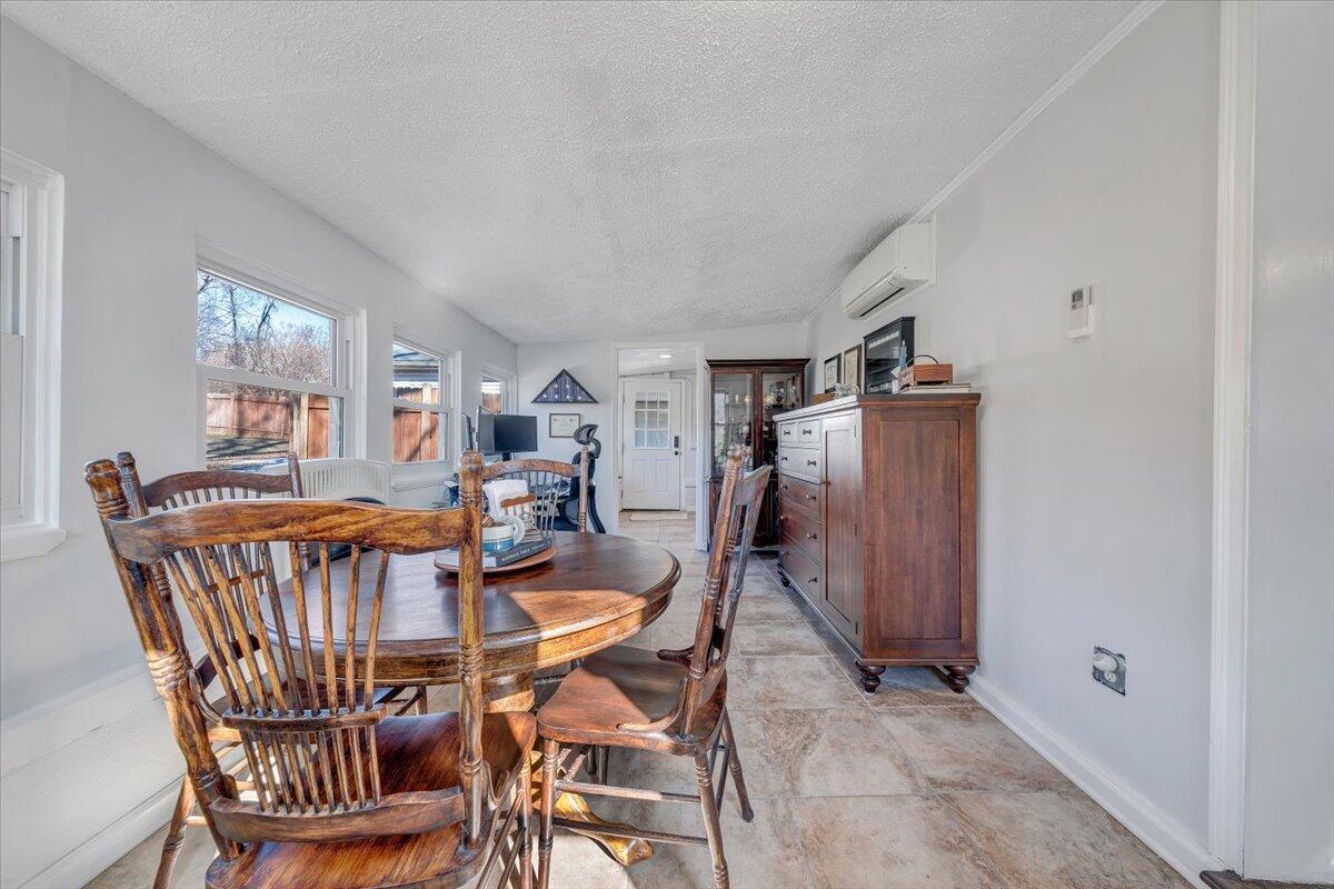 29 Corbett ST
