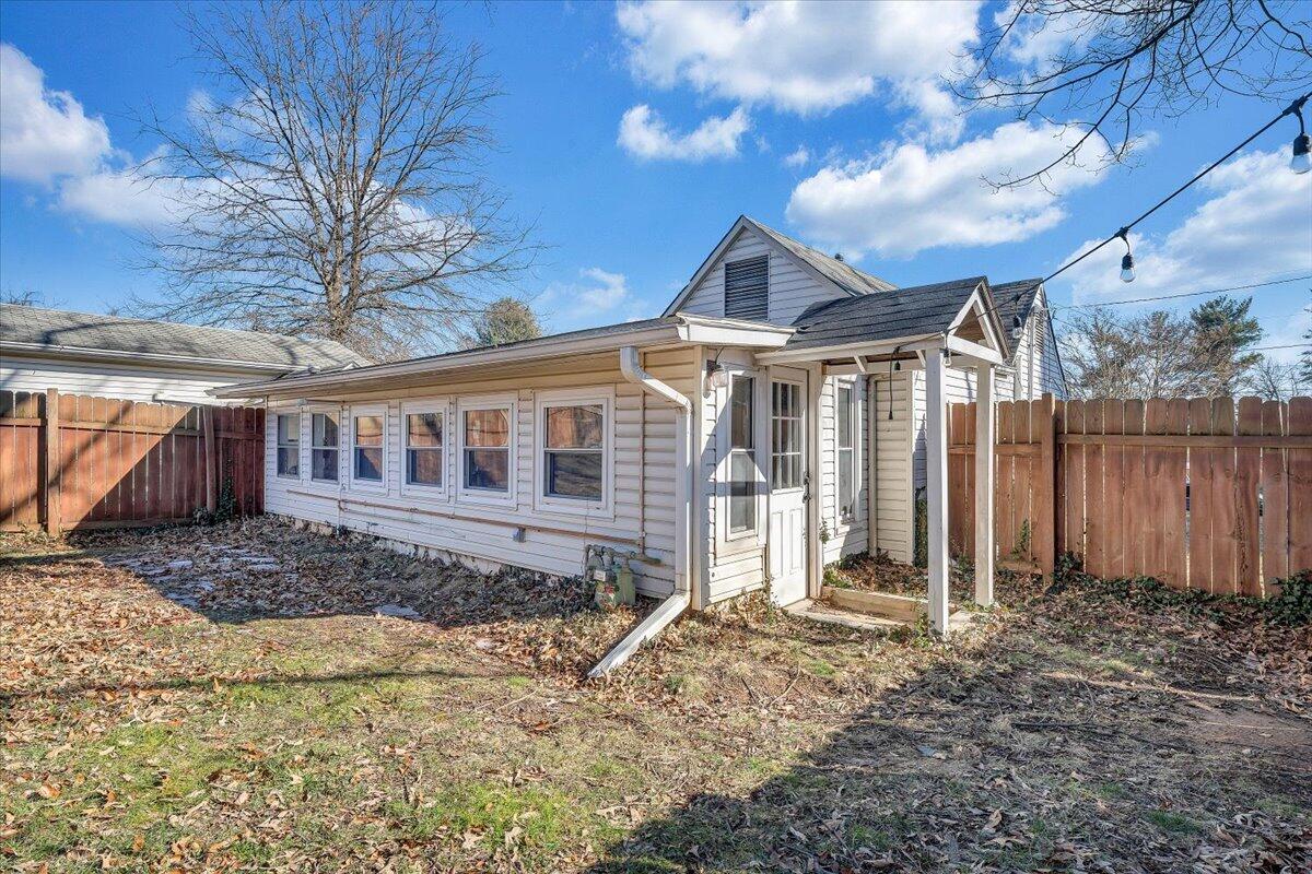 29 Corbett ST
