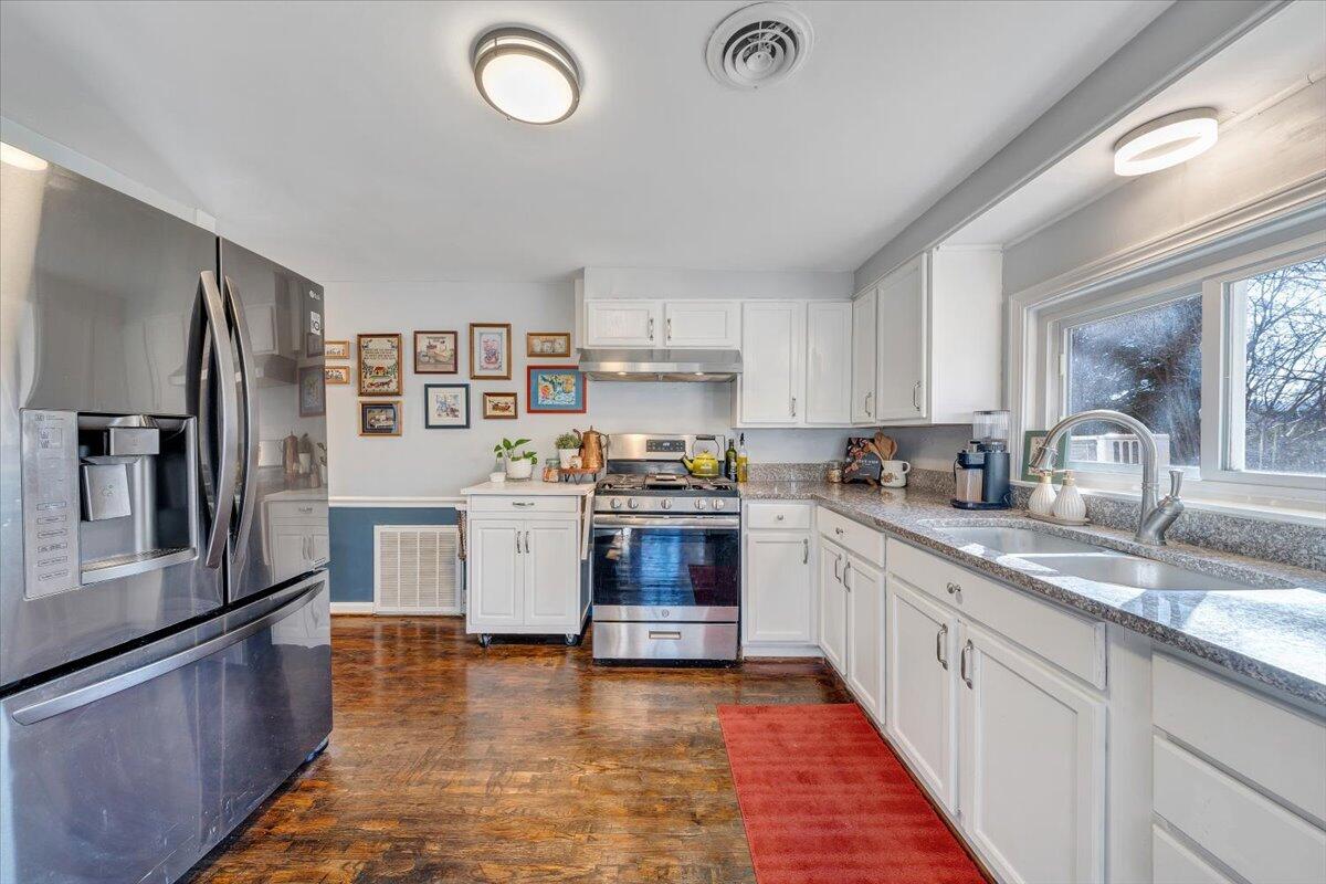 29 Corbett ST