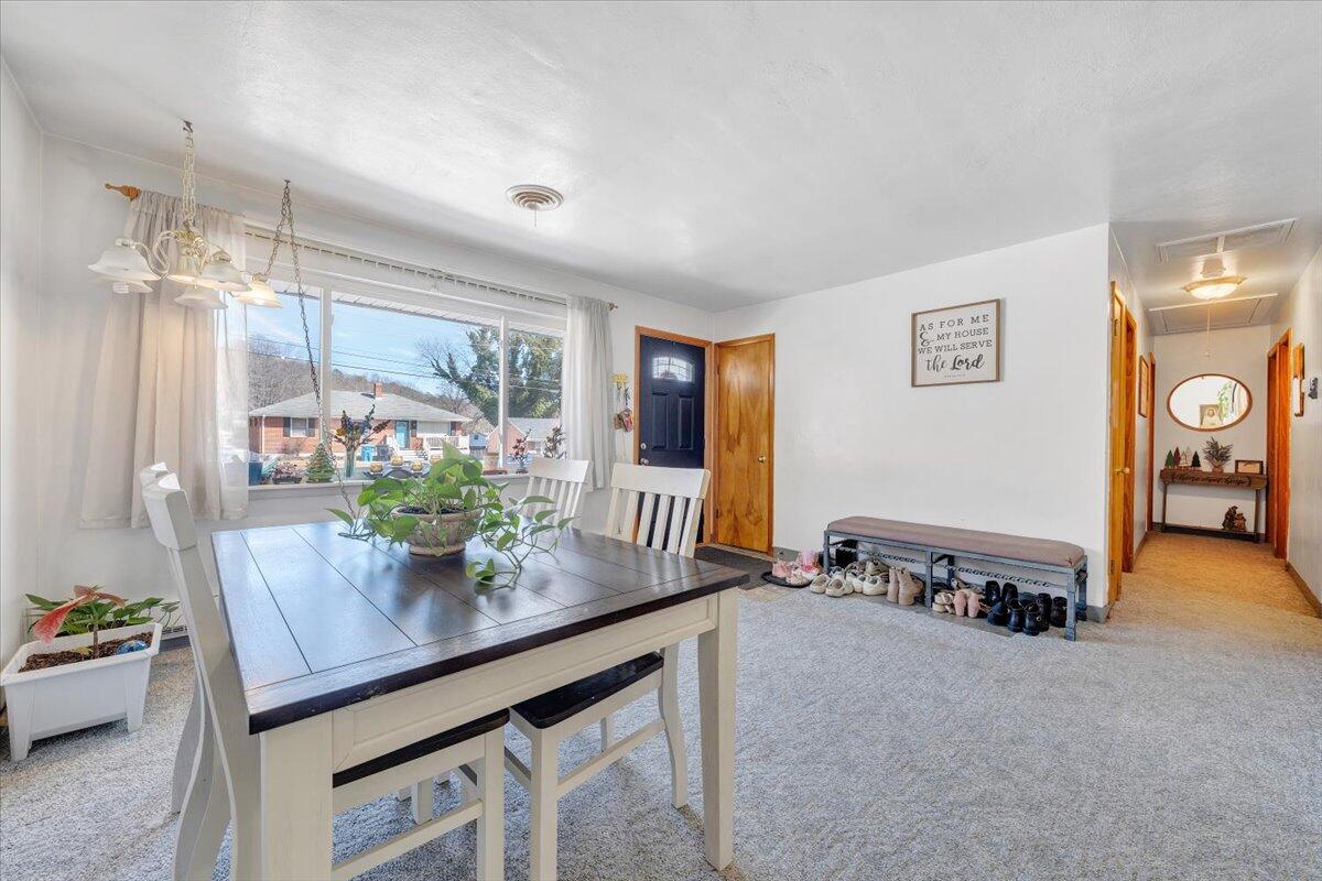 1019 Rosemary AVE SE
