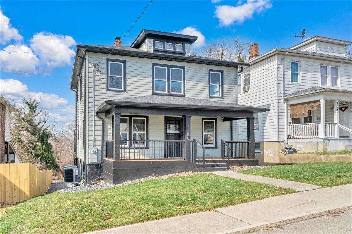 1509 7Th ST SE