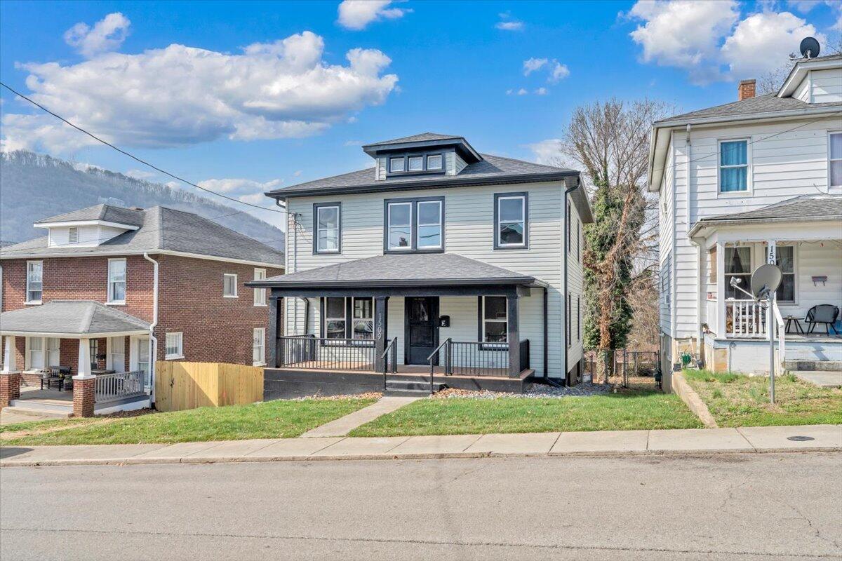 1509 7Th ST SE
