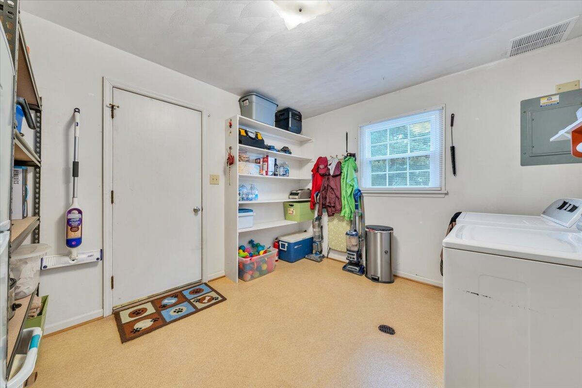 419 Rebecca LN