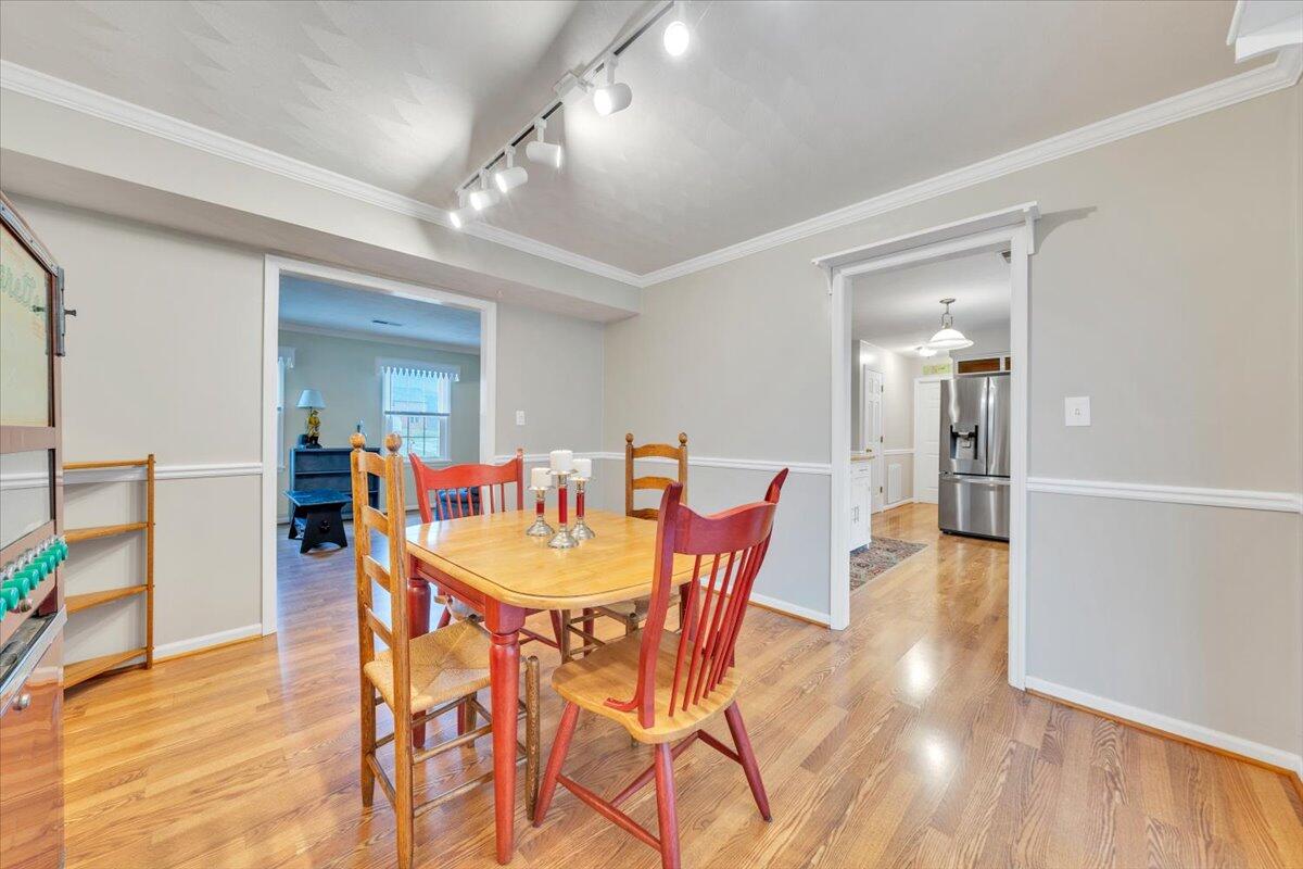 419 Rebecca LN