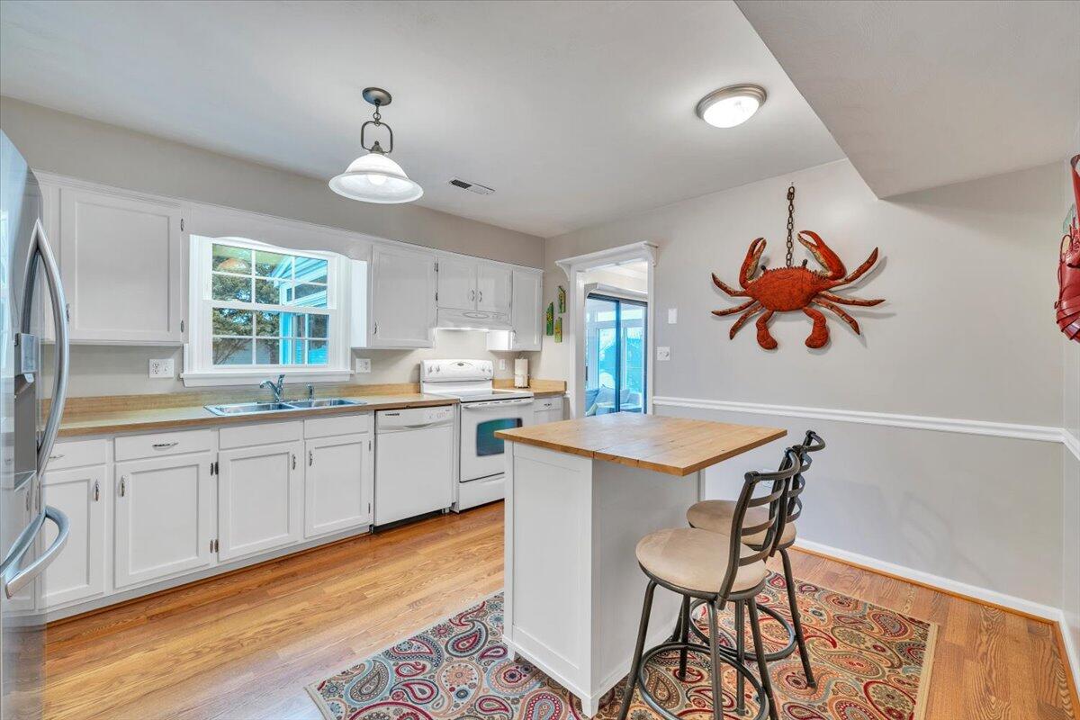 419 Rebecca LN