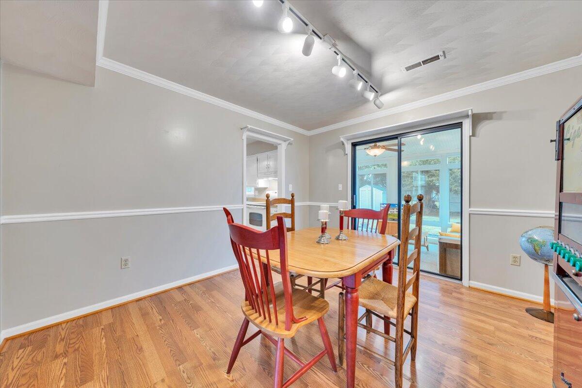 419 Rebecca LN
