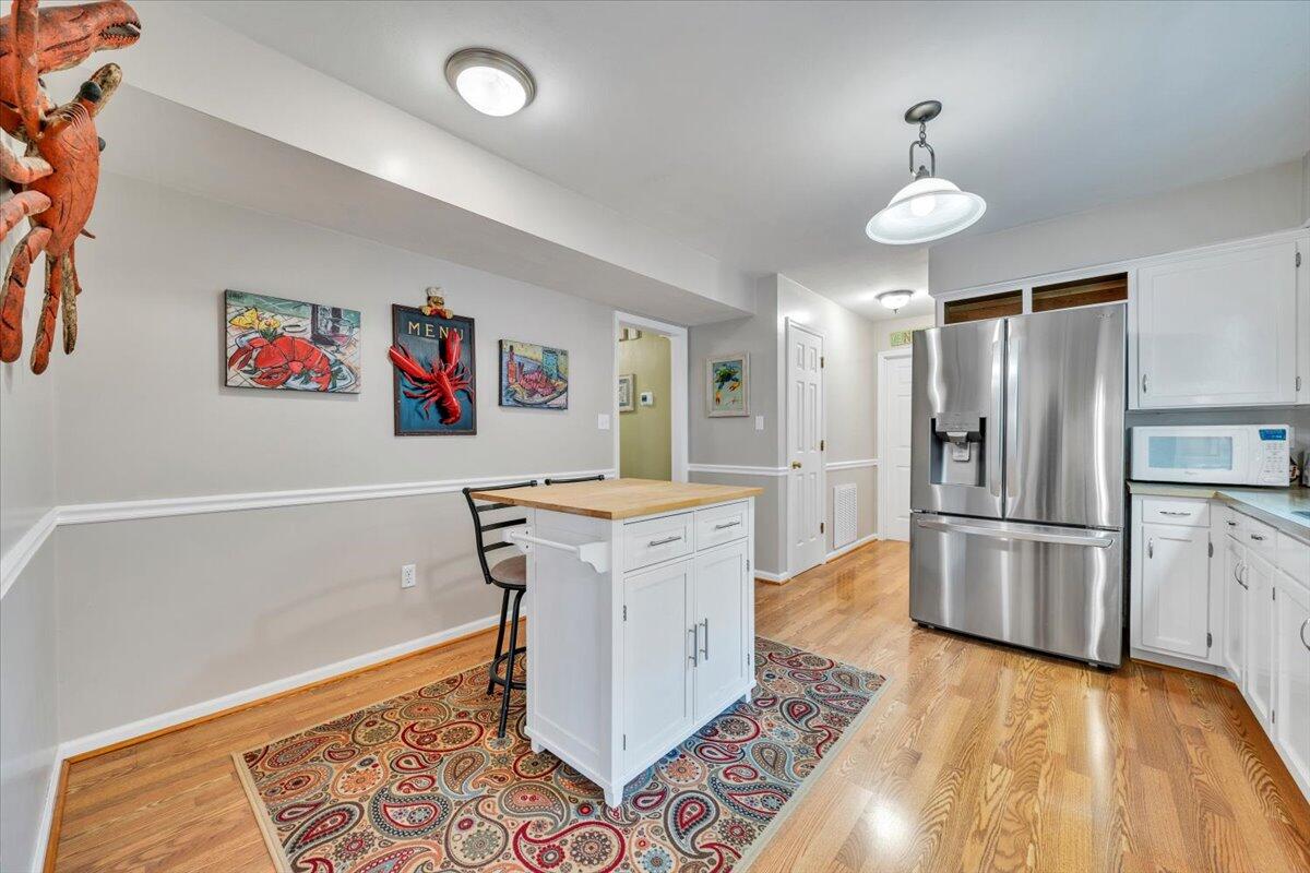 419 Rebecca LN