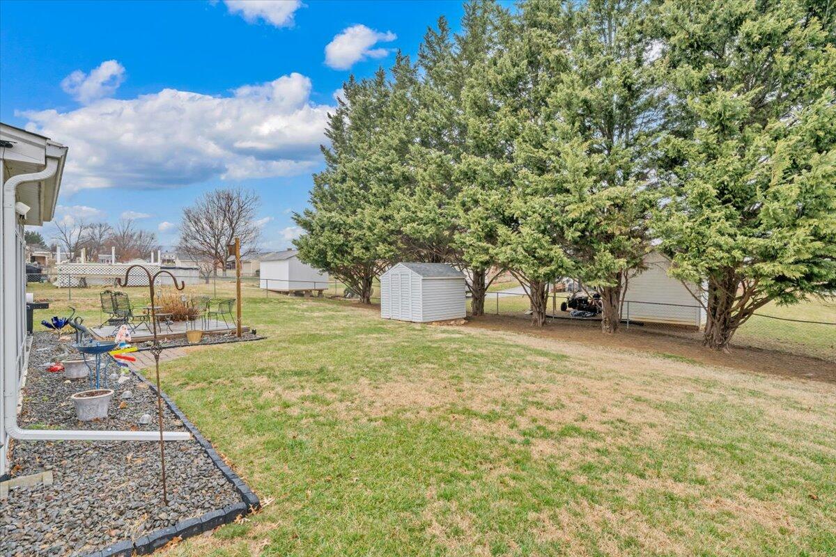 419 Rebecca LN