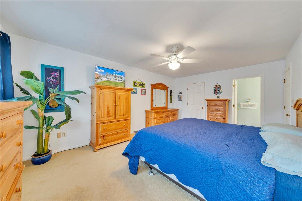 419 Rebecca LN
