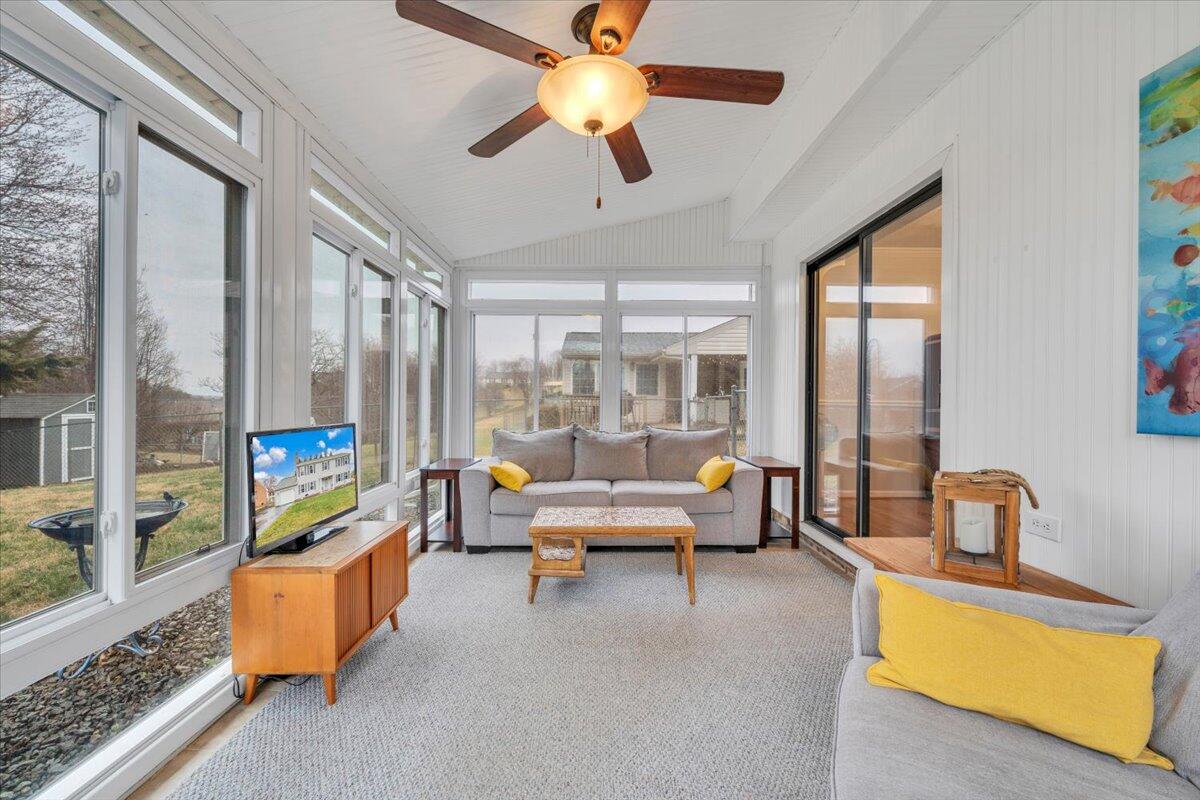 419 Rebecca LN