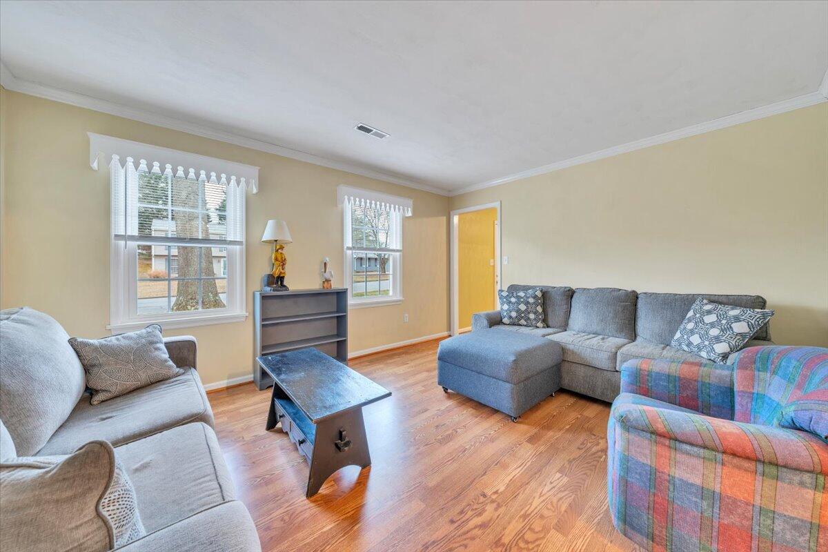 419 Rebecca LN