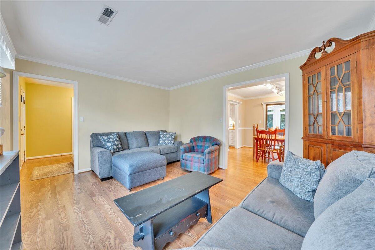 419 Rebecca LN