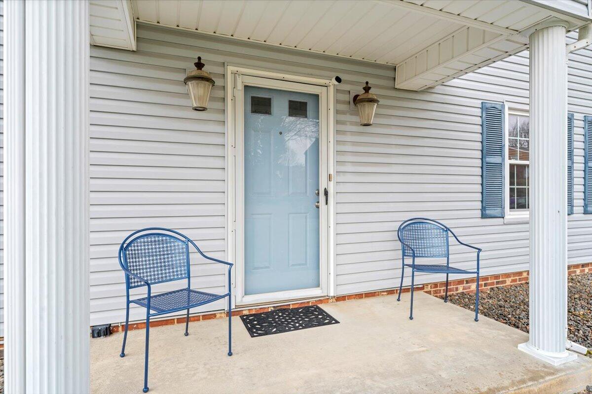 419 Rebecca LN