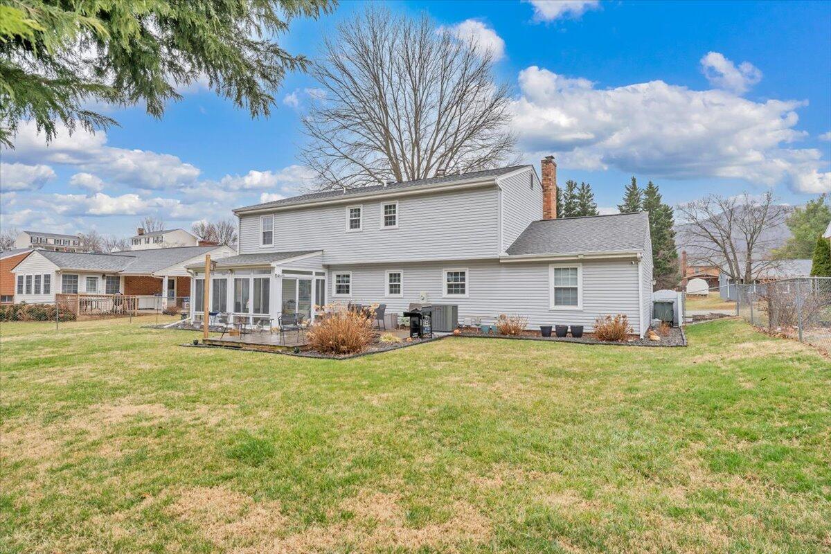 419 Rebecca LN