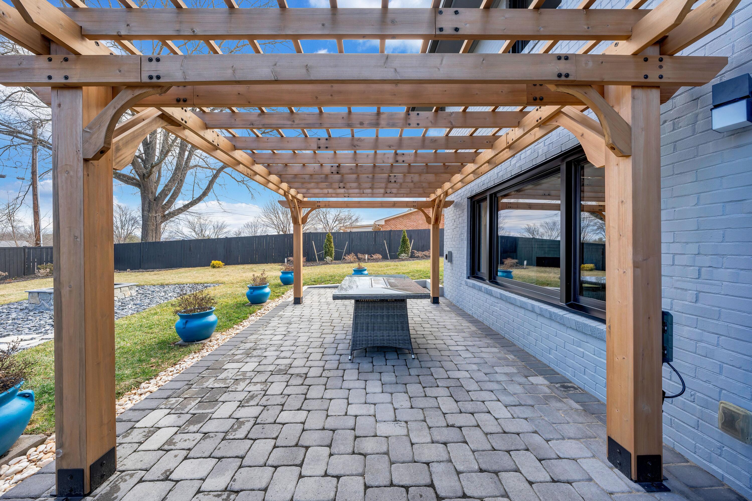 2352 Cantle LN