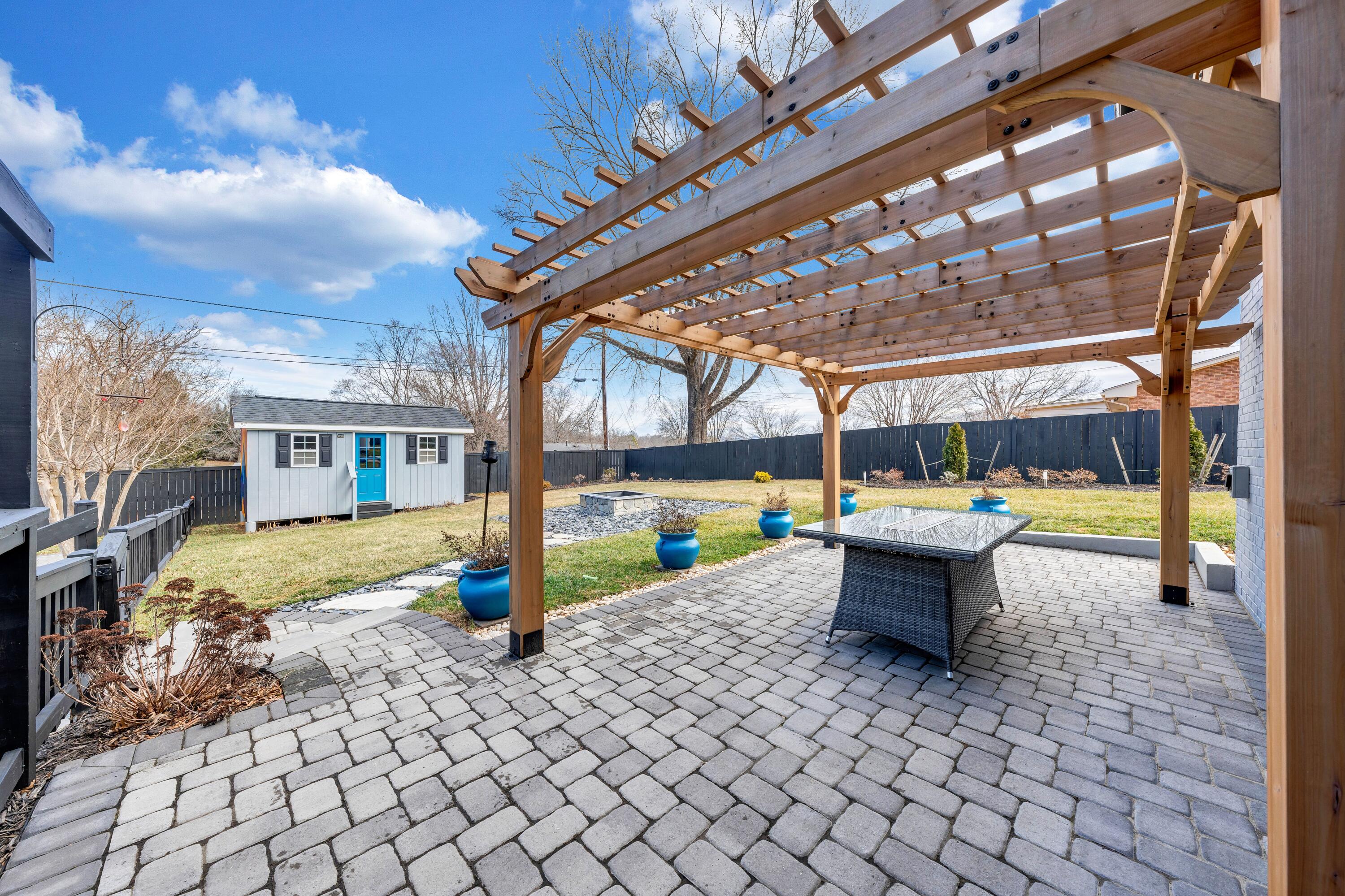 2352 Cantle LN