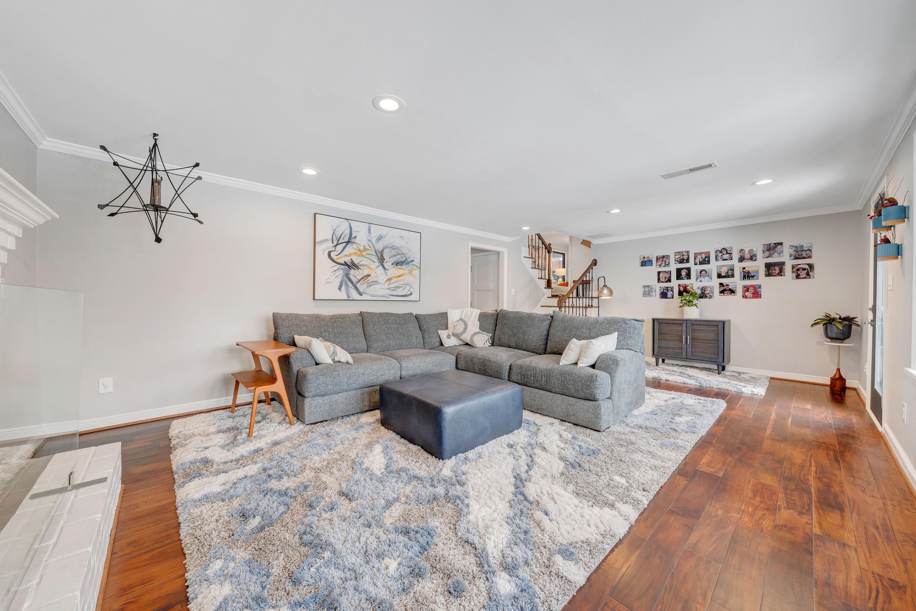 2352 Cantle LN
