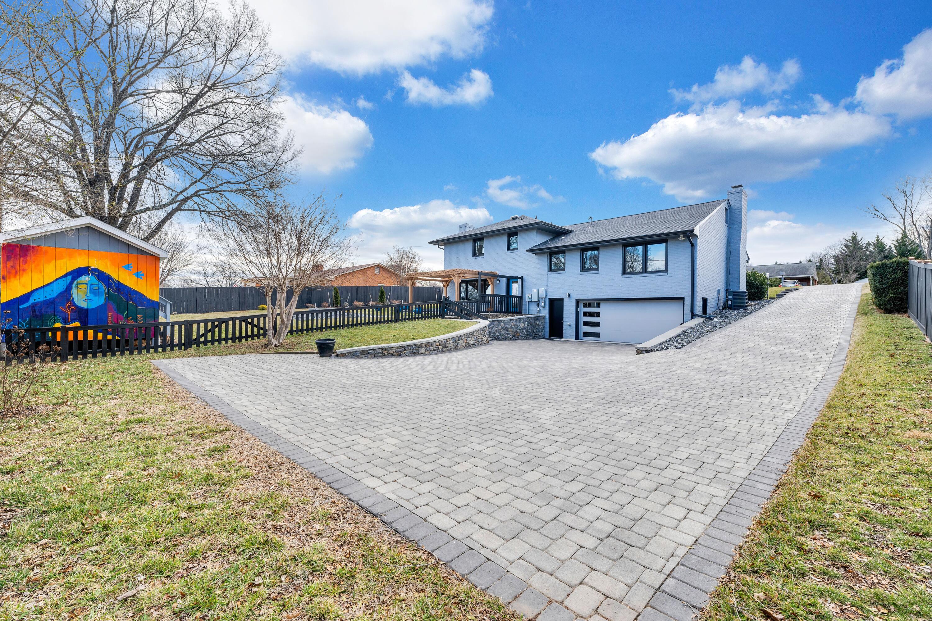 2352 Cantle LN