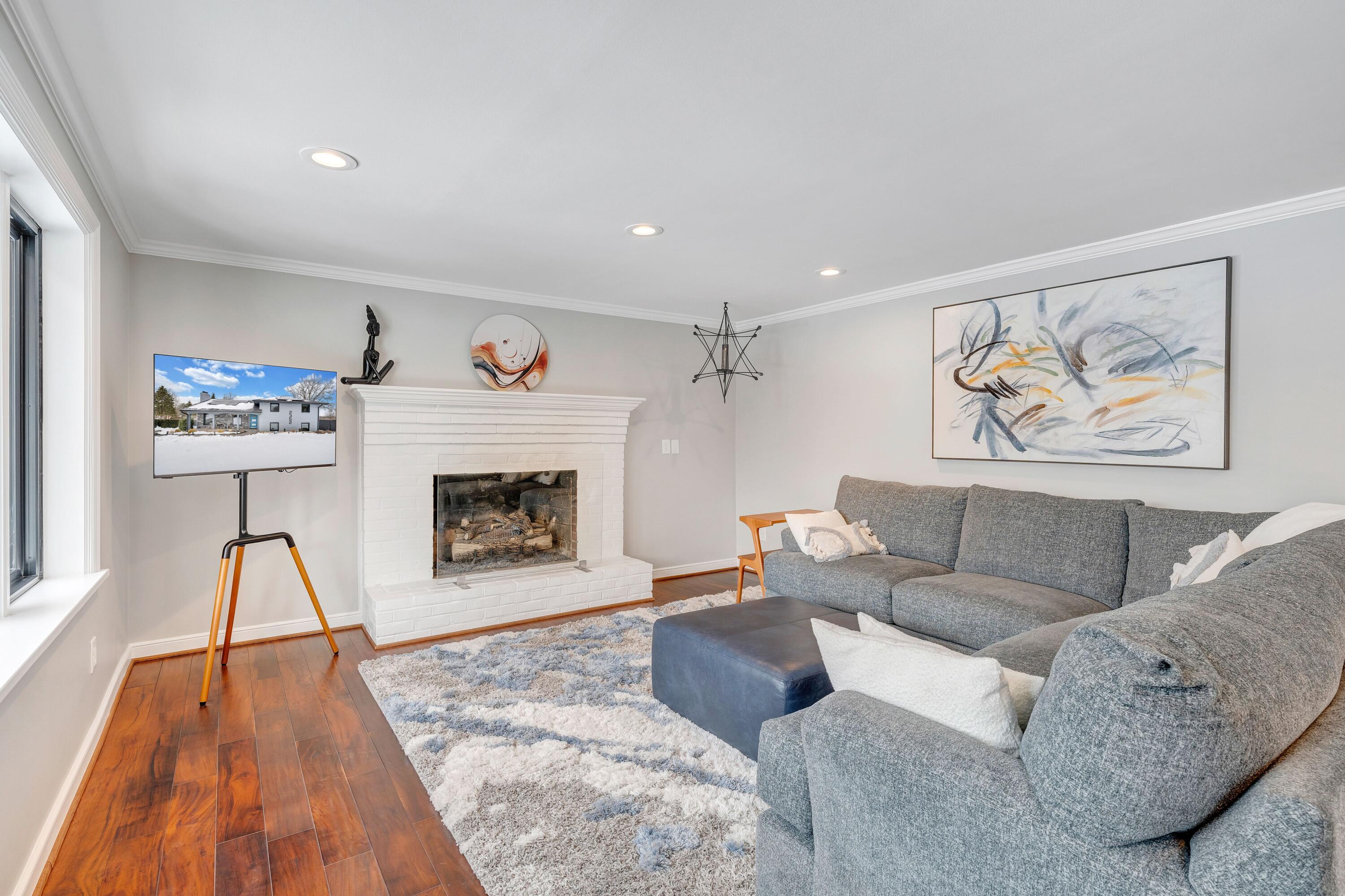 2352 Cantle LN