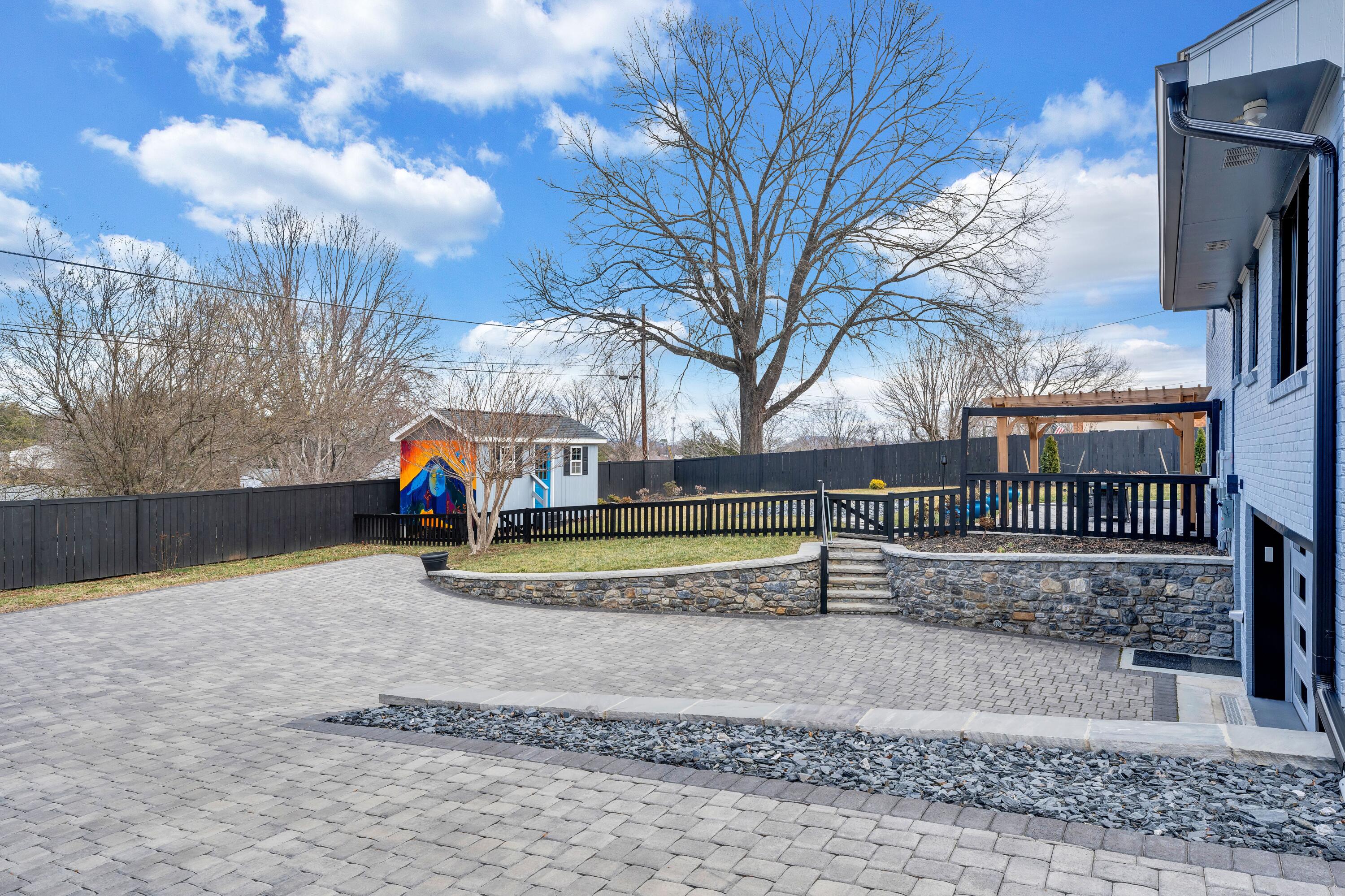2352 Cantle LN