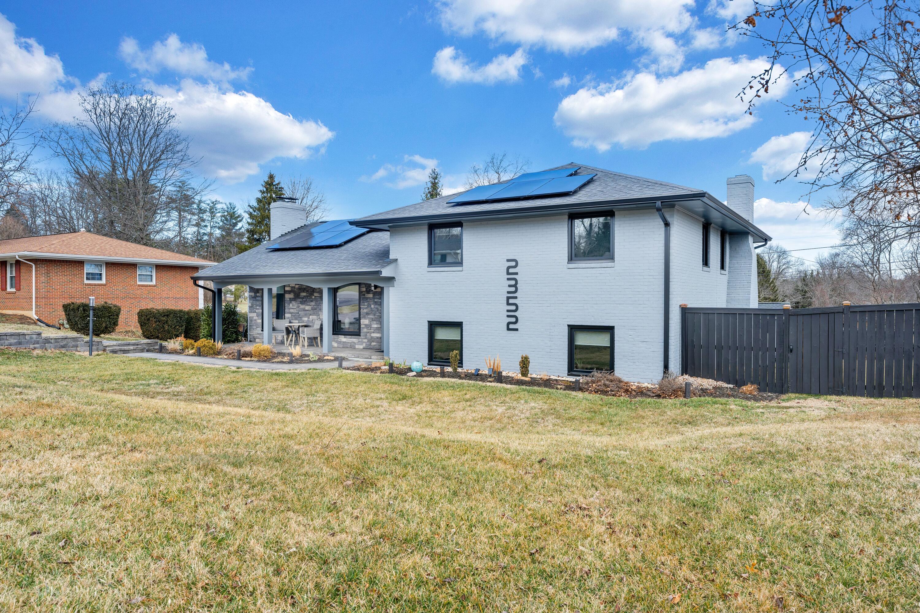 2352 Cantle LN