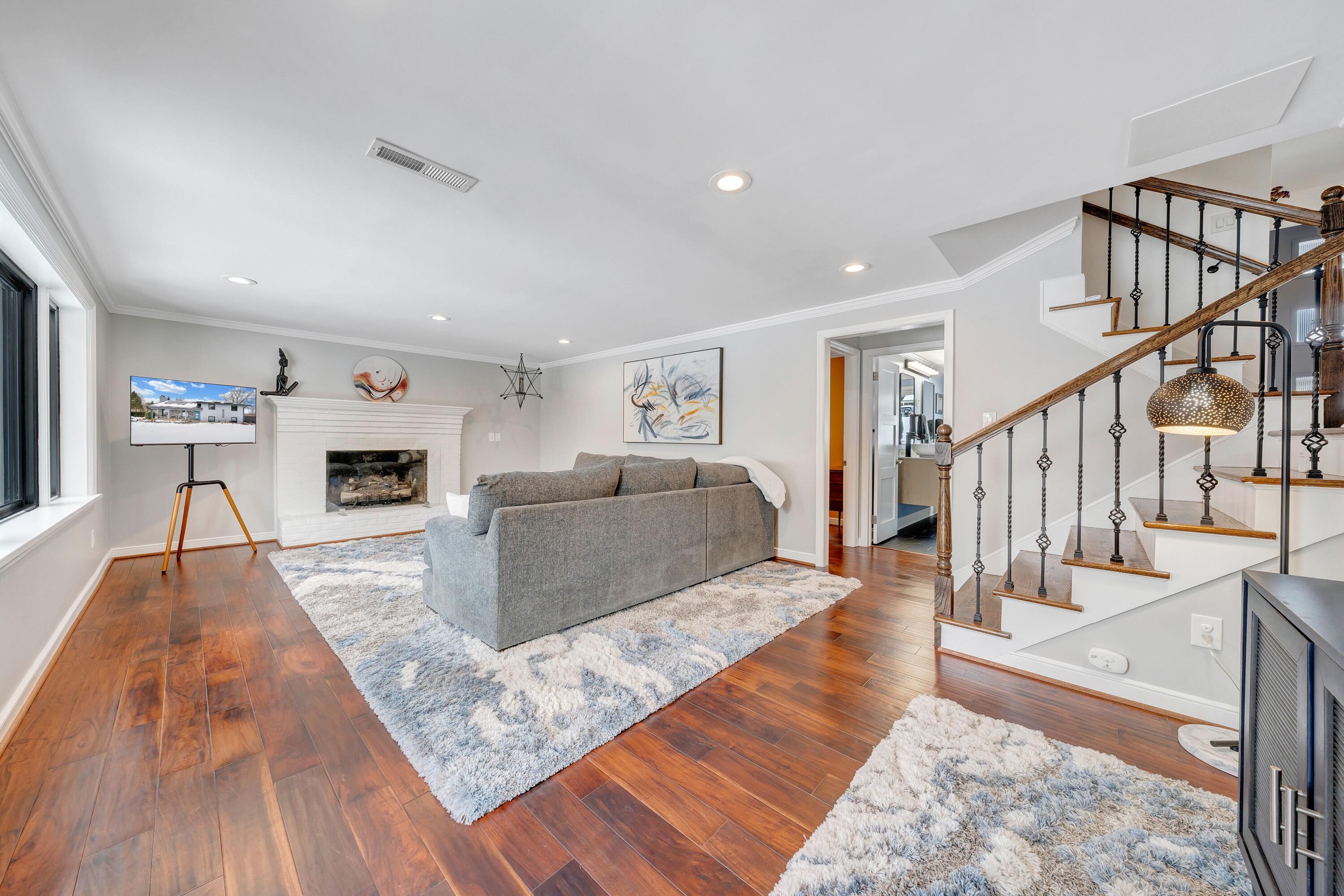 2352 Cantle LN