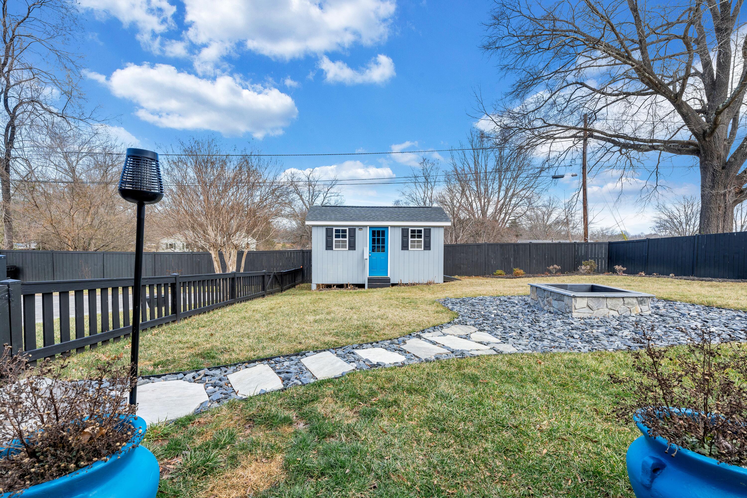 2352 Cantle LN