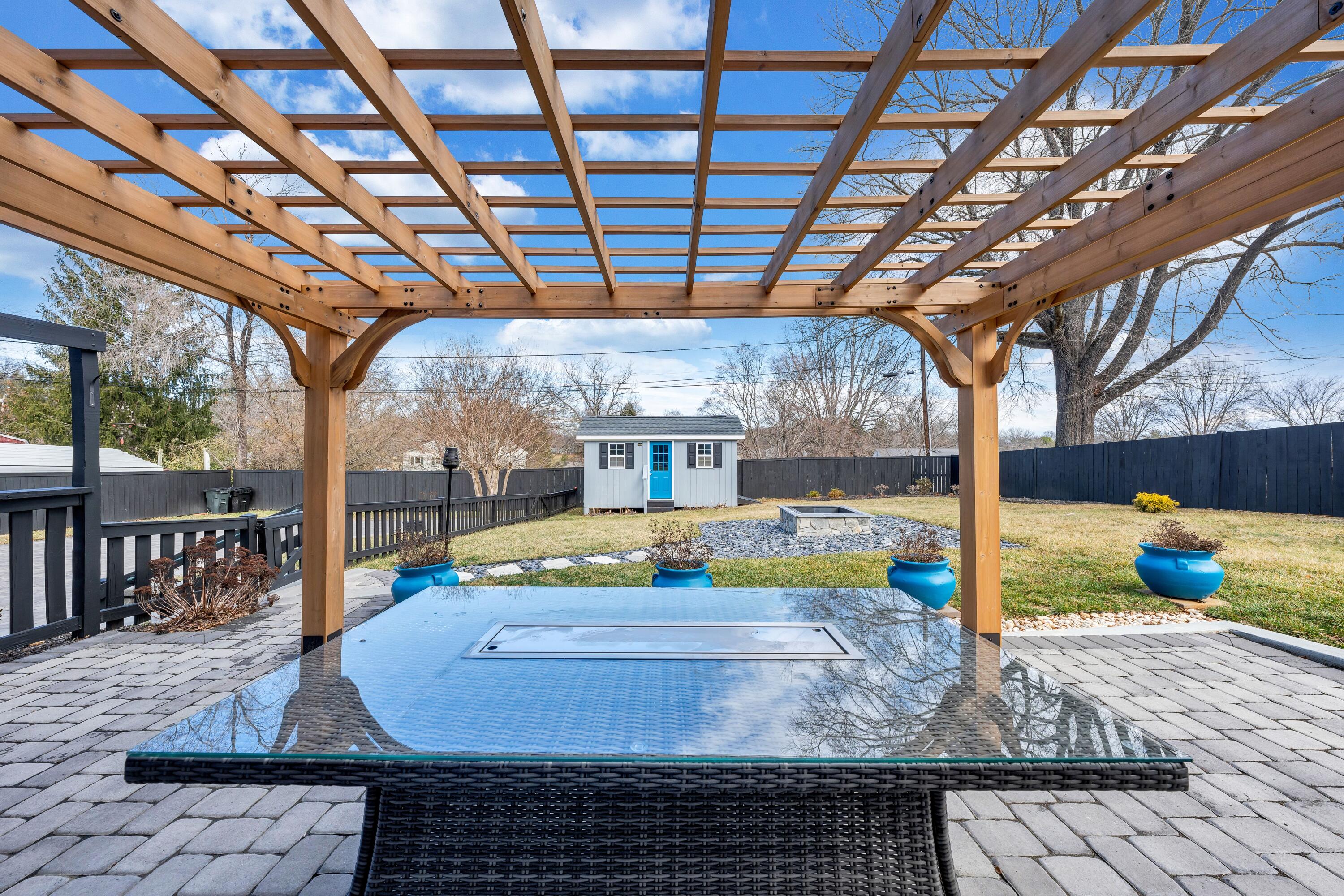 2352 Cantle LN