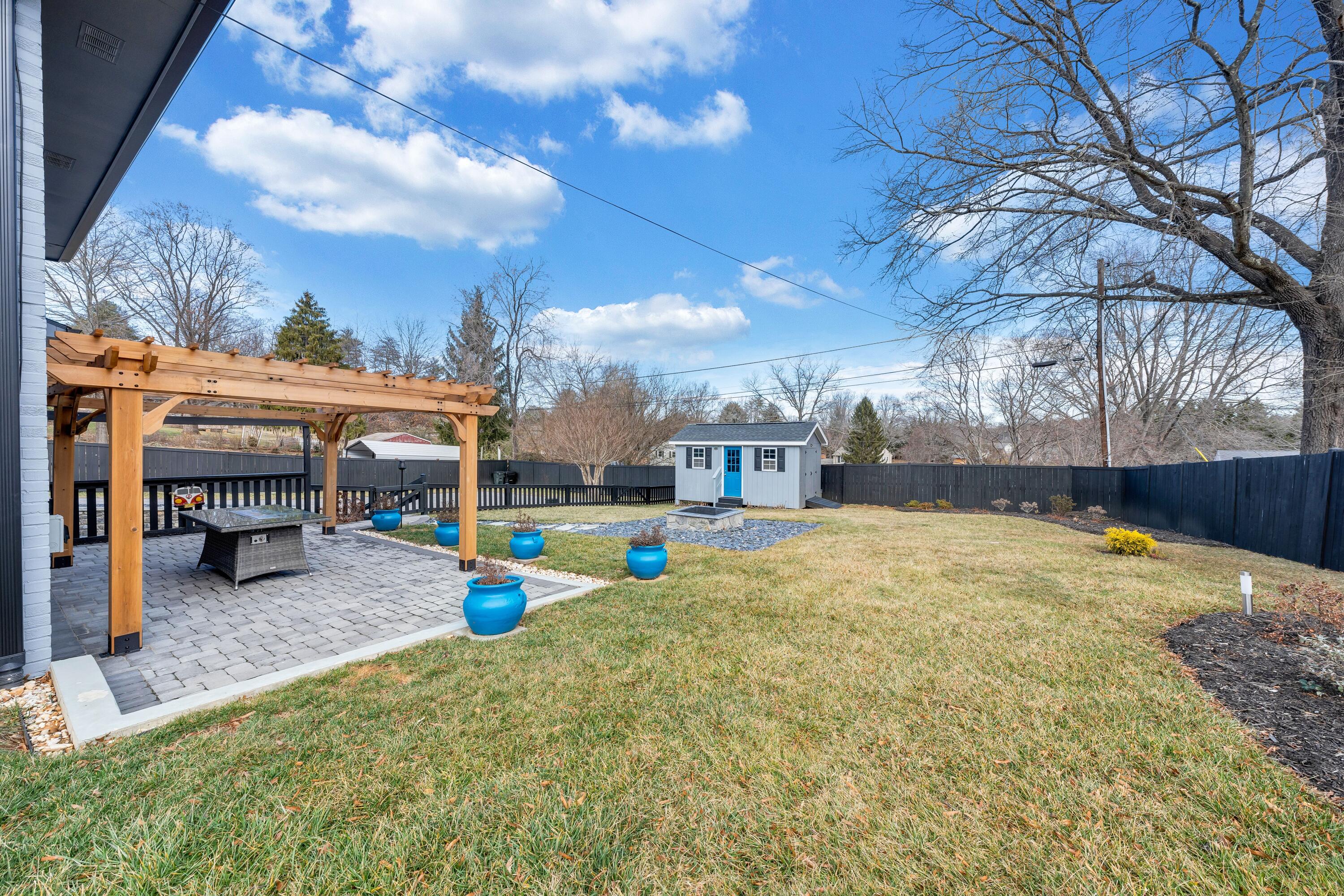 2352 Cantle LN