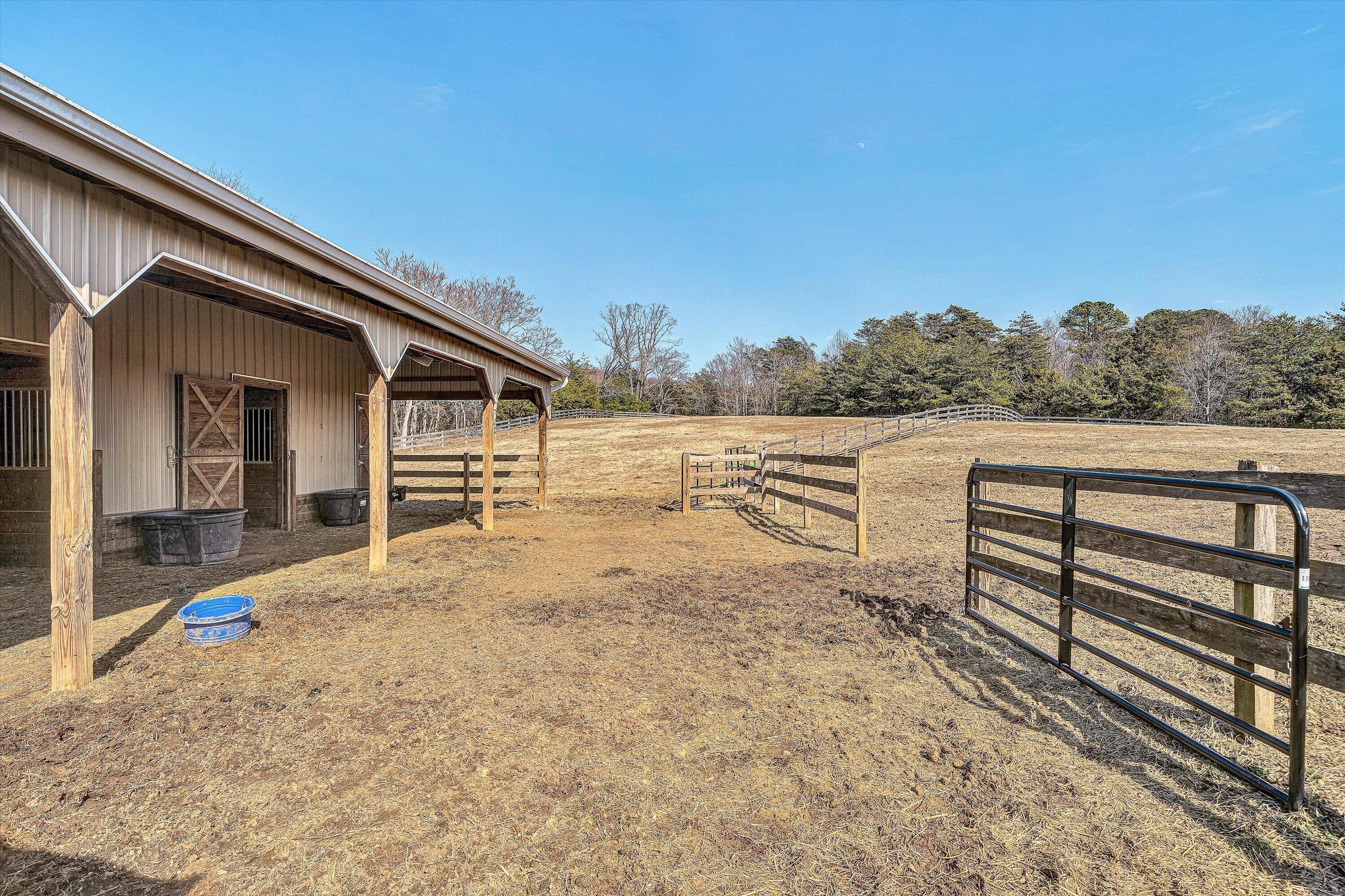 323 DEERBERRY LN