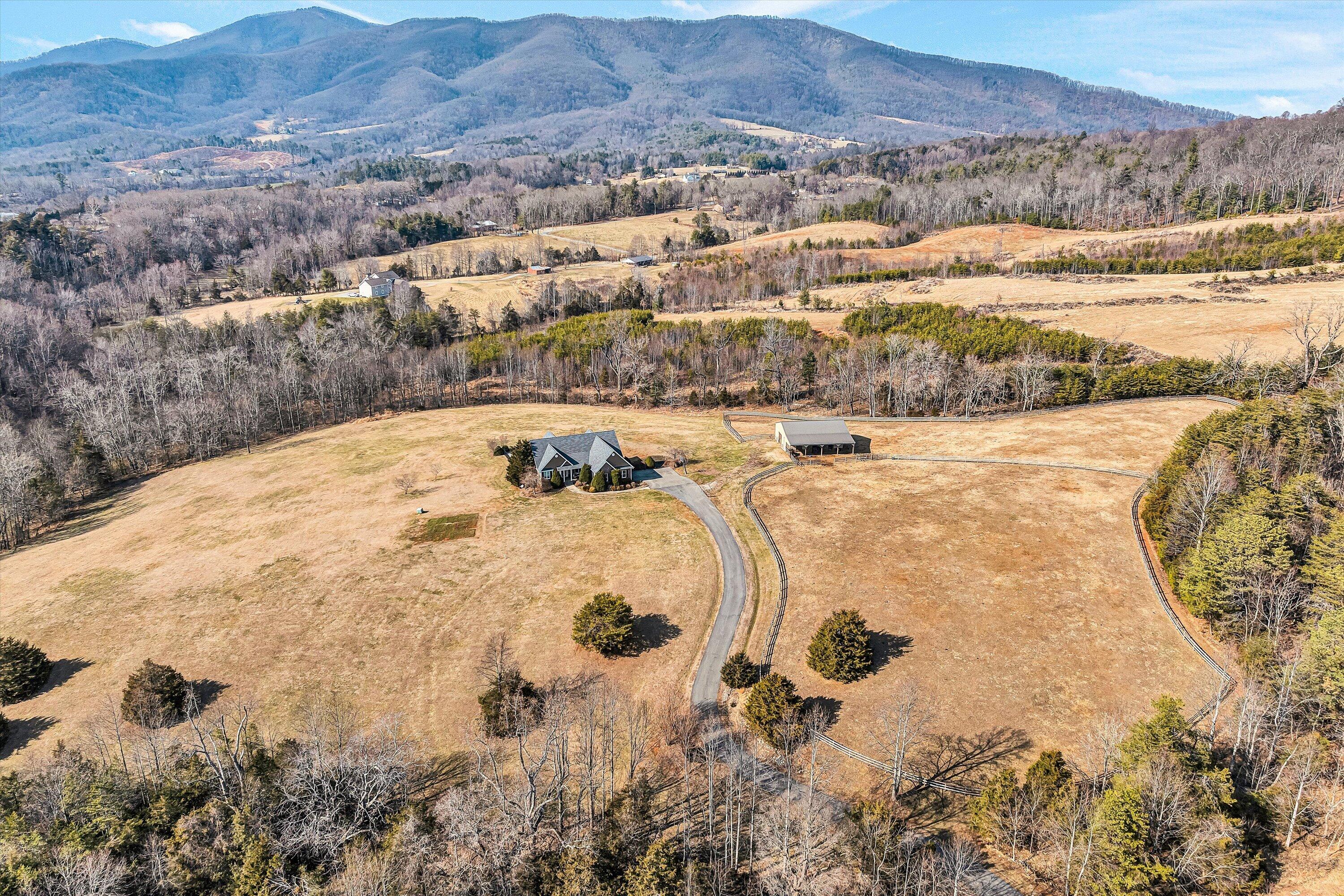 323 DEERBERRY LN