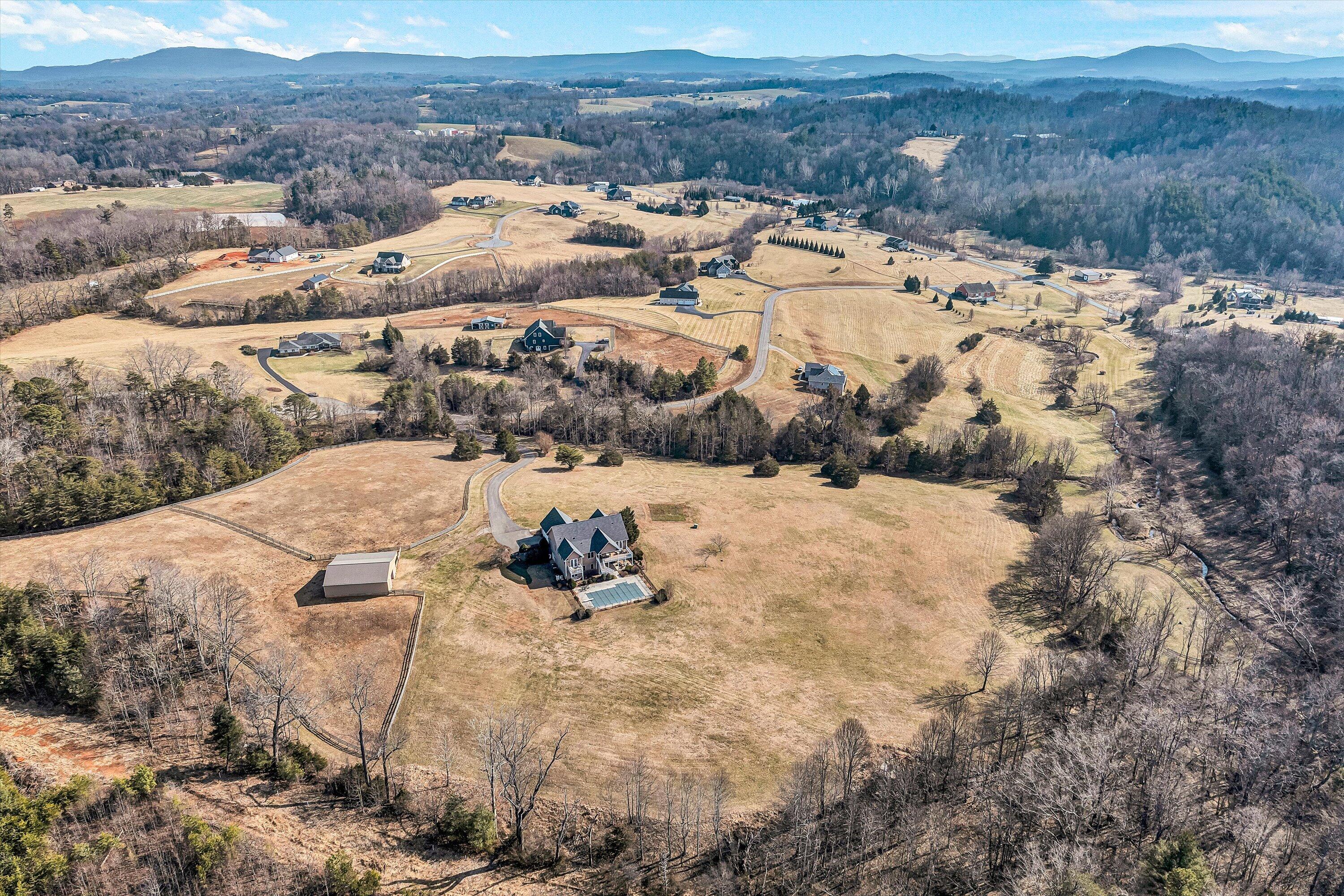323 DEERBERRY LN