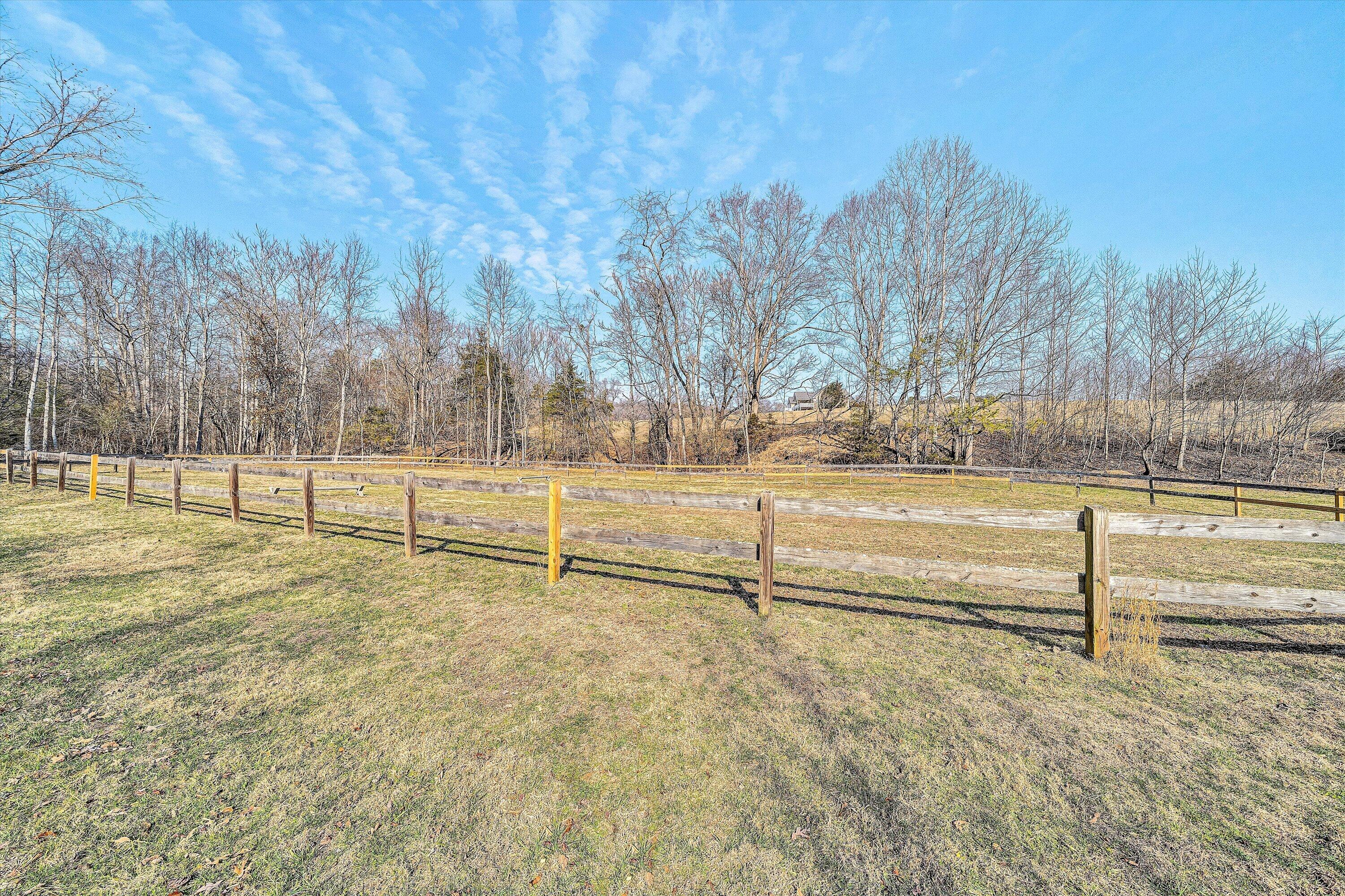 323 DEERBERRY LN