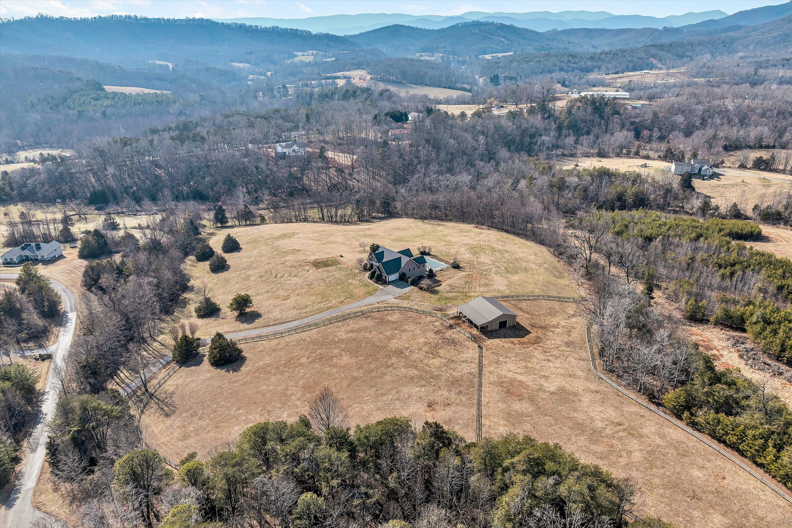 323 DEERBERRY LN