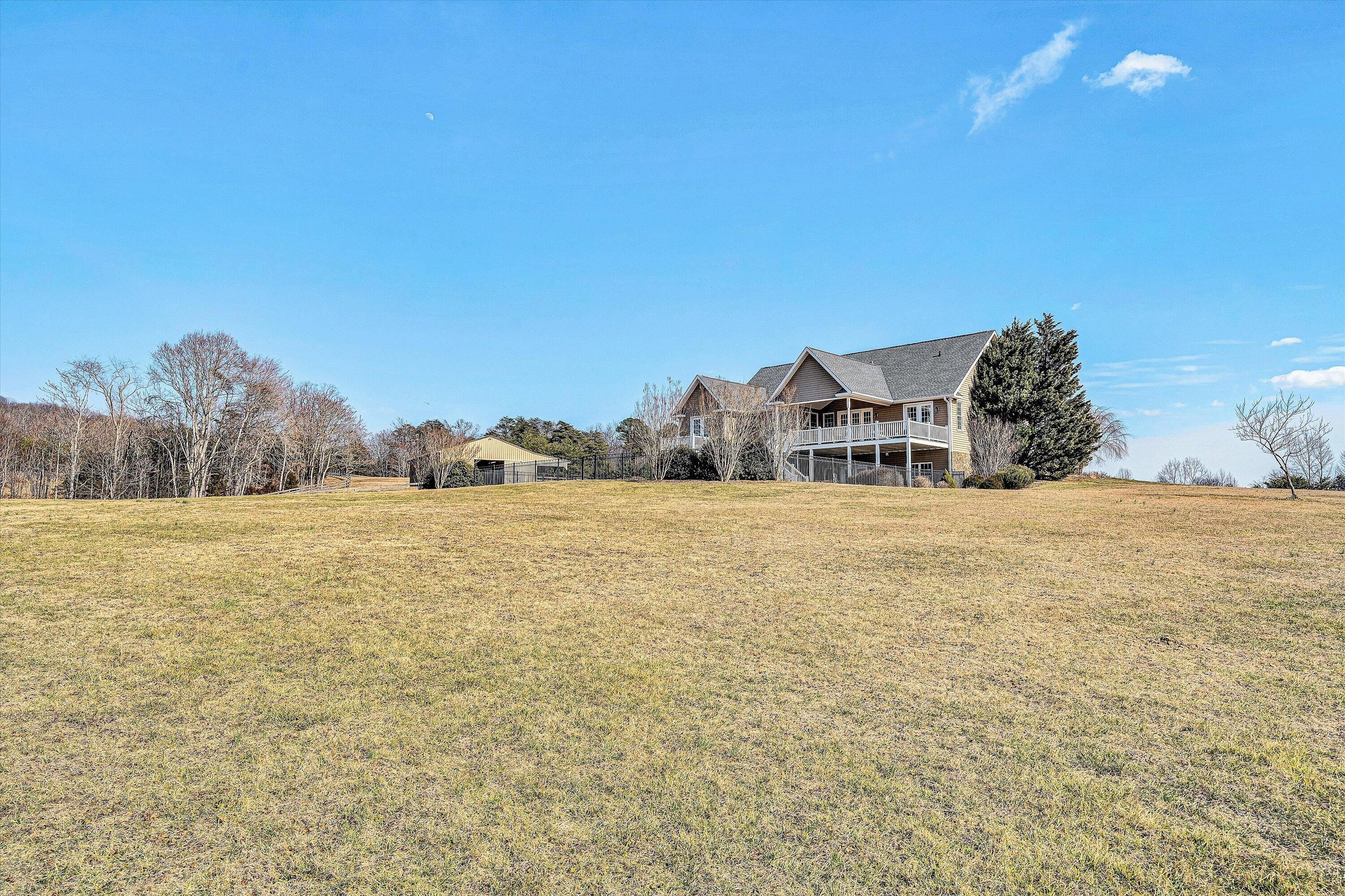 323 DEERBERRY LN