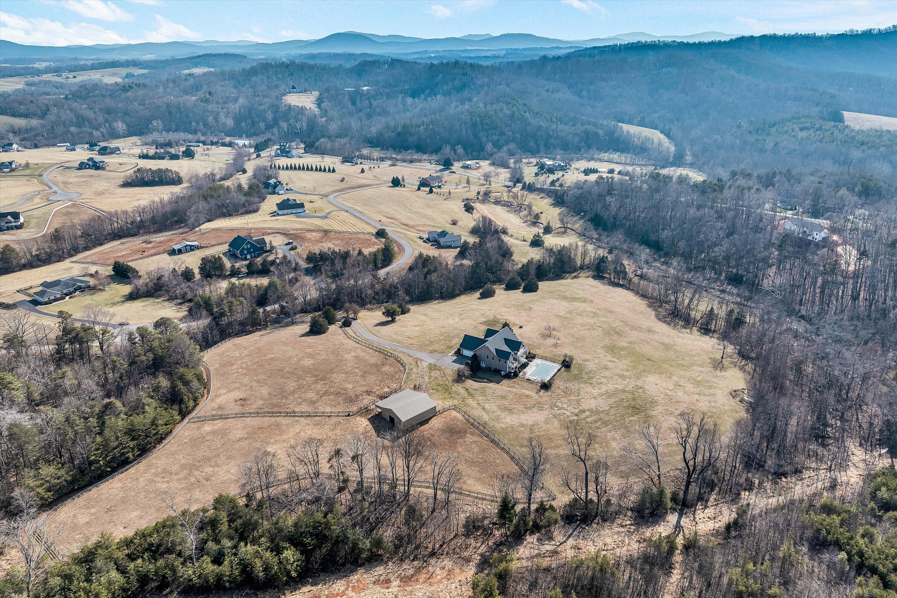 323 DEERBERRY LN