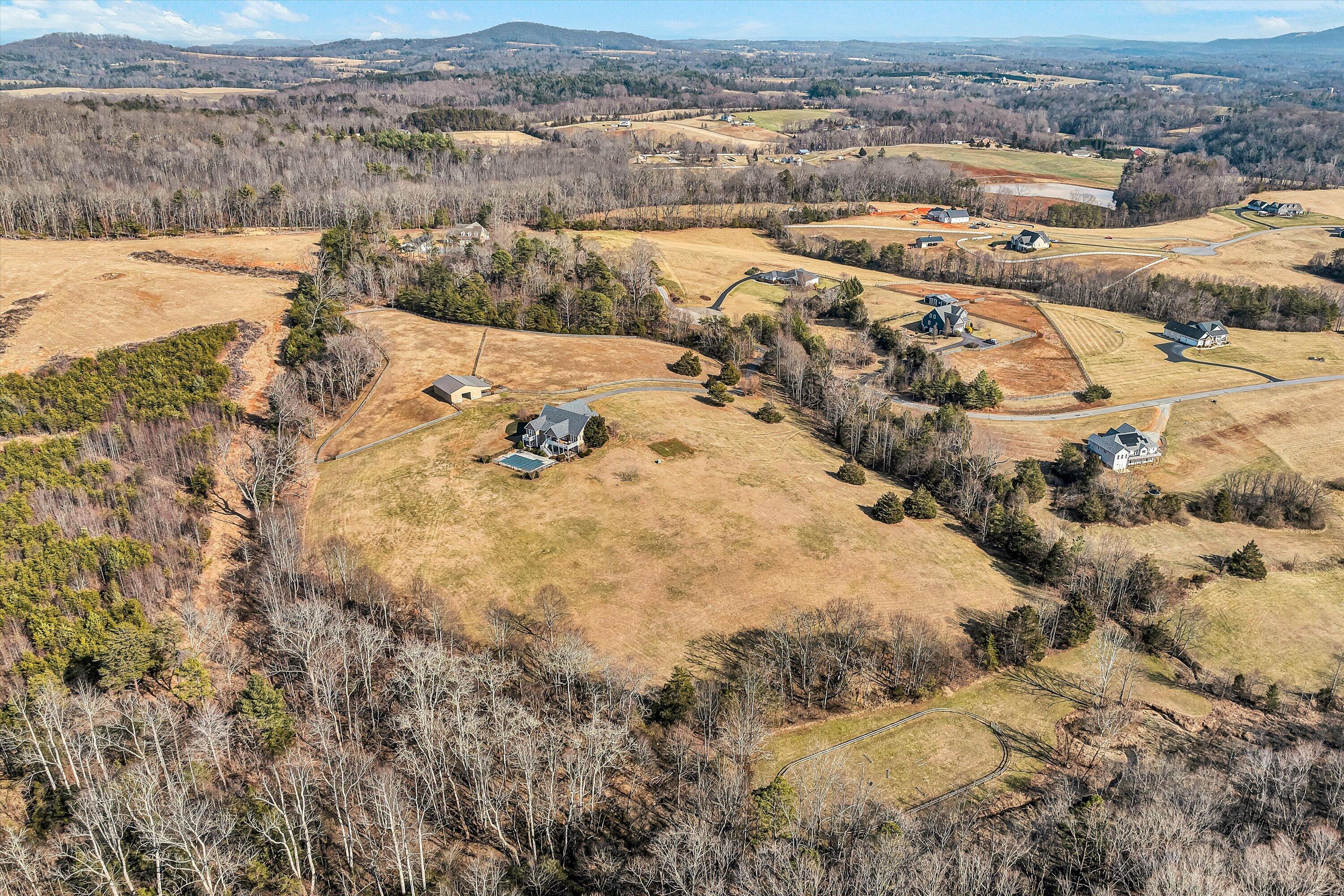 323 DEERBERRY LN