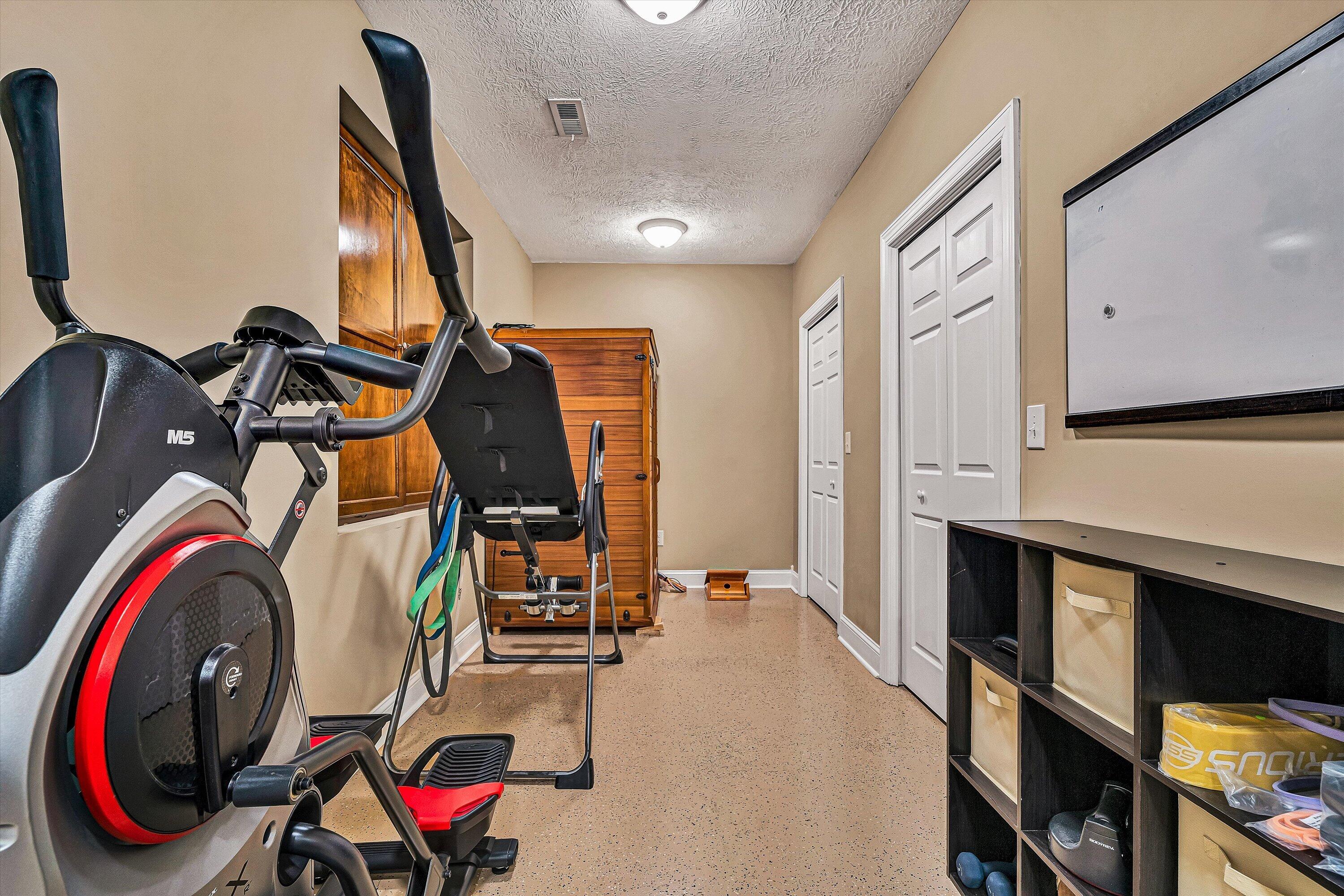 323 DEERBERRY LN