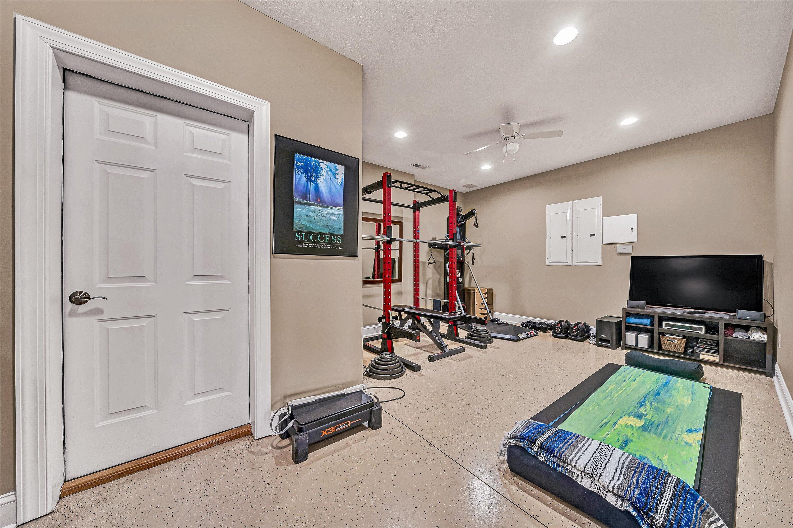 323 DEERBERRY LN