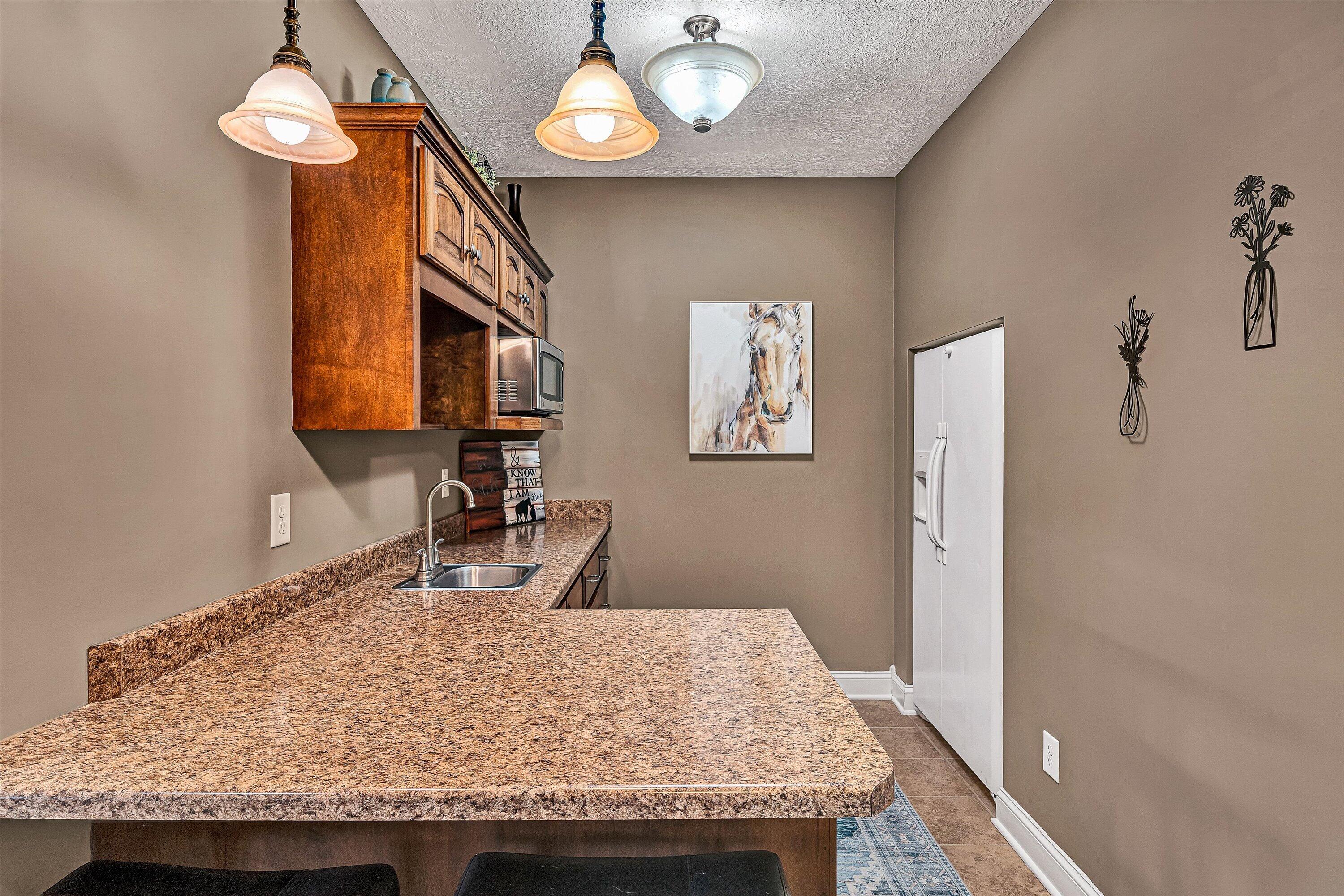 323 DEERBERRY LN