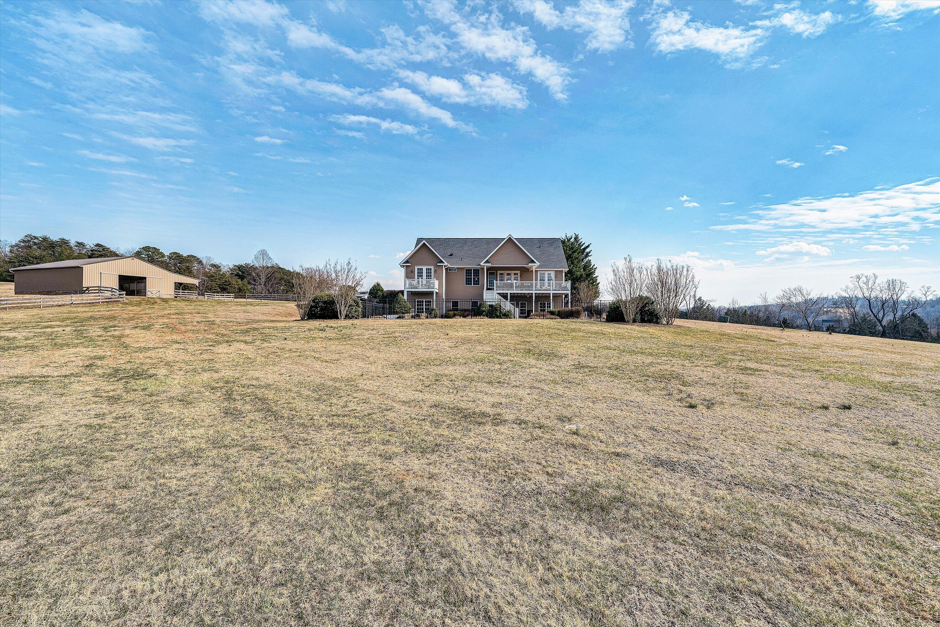 323 DEERBERRY LN