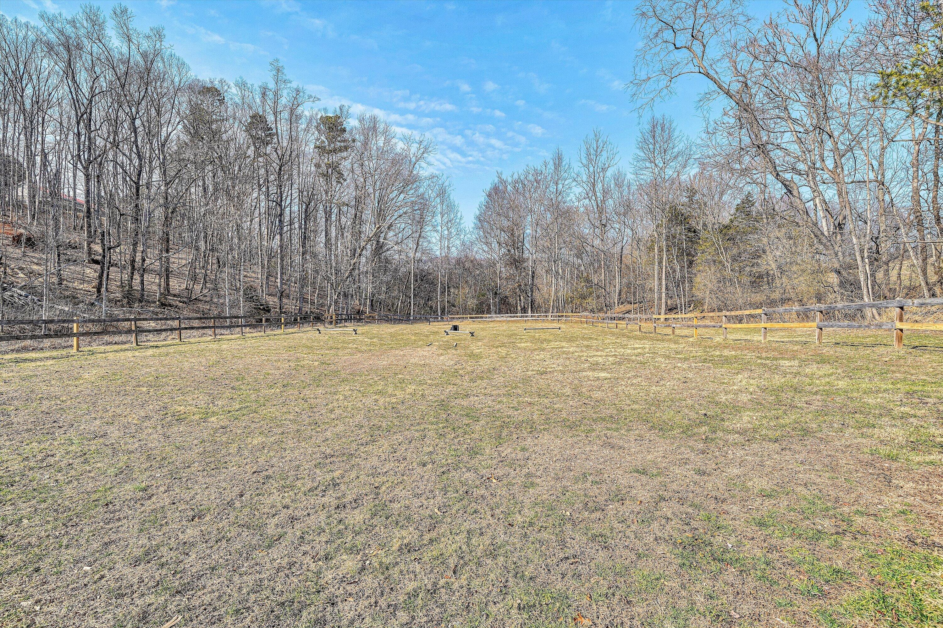 323 DEERBERRY LN